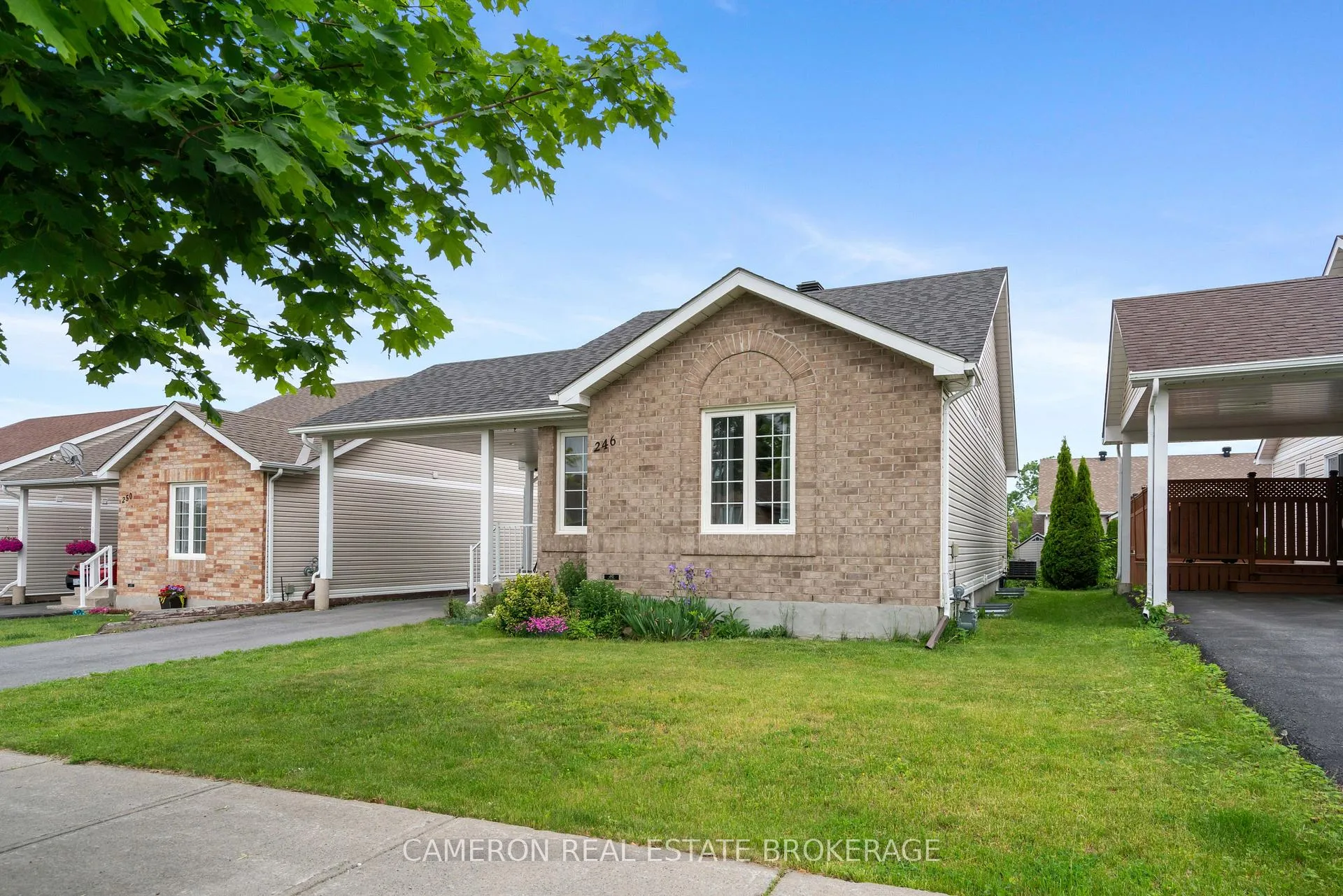 Photo 3 of 246 Hemlock Crescent, Cornwall — HOMEH