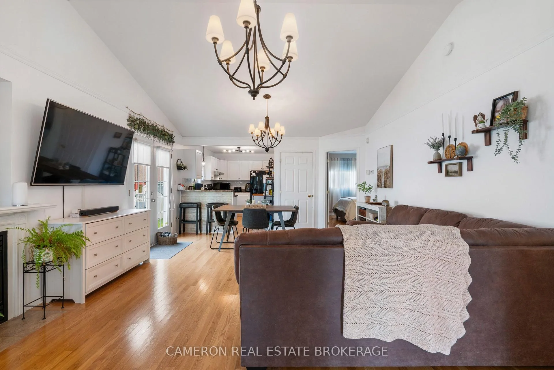 Photo 7 of 246 Hemlock Crescent, Cornwall — HOMEH