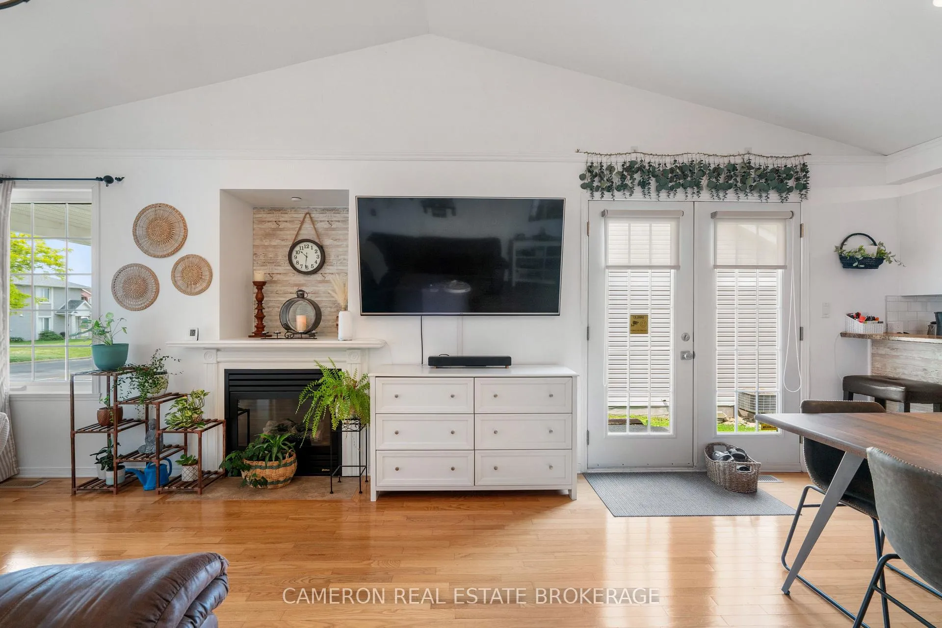 Photo 10 of 246 Hemlock Crescent, Cornwall — HOMEH