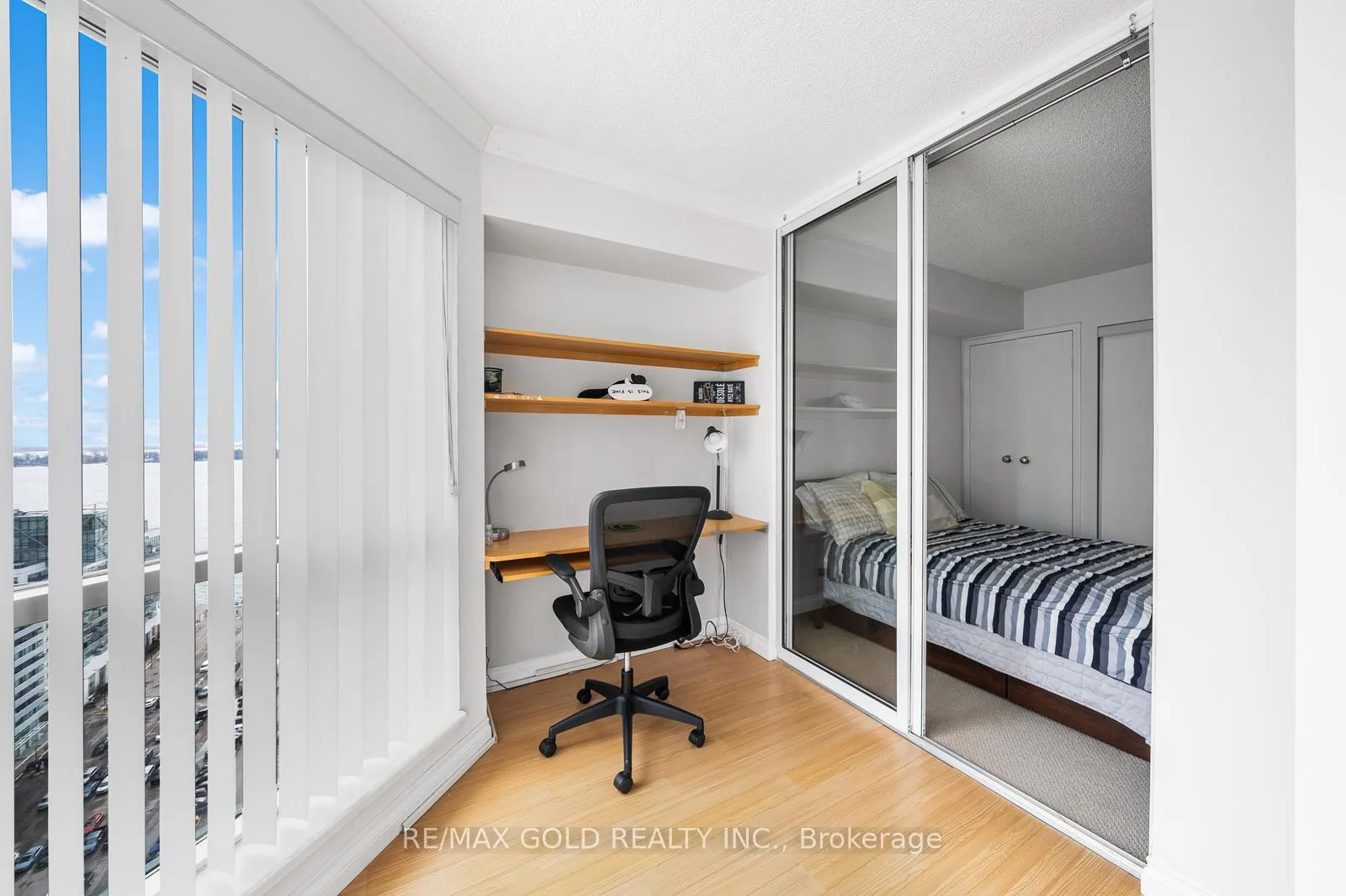 Photo 12 of Unit 2710, 10 Yonge Street, Toronto, Waterfront Communities — HOMEH