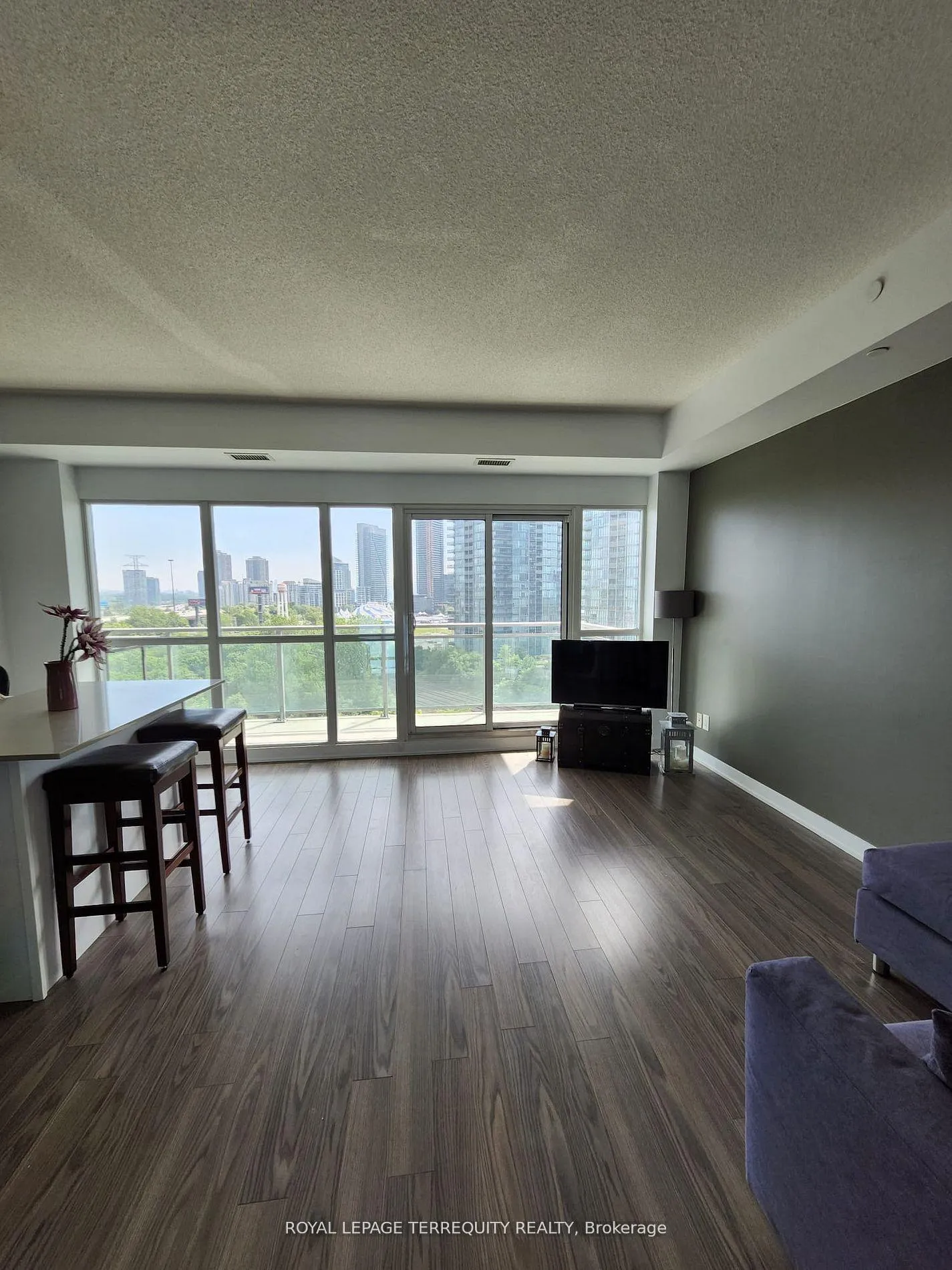 Photo 15 of Unit 925, 165 Legion Road N, Etobicoke, Mimico — HOMEH