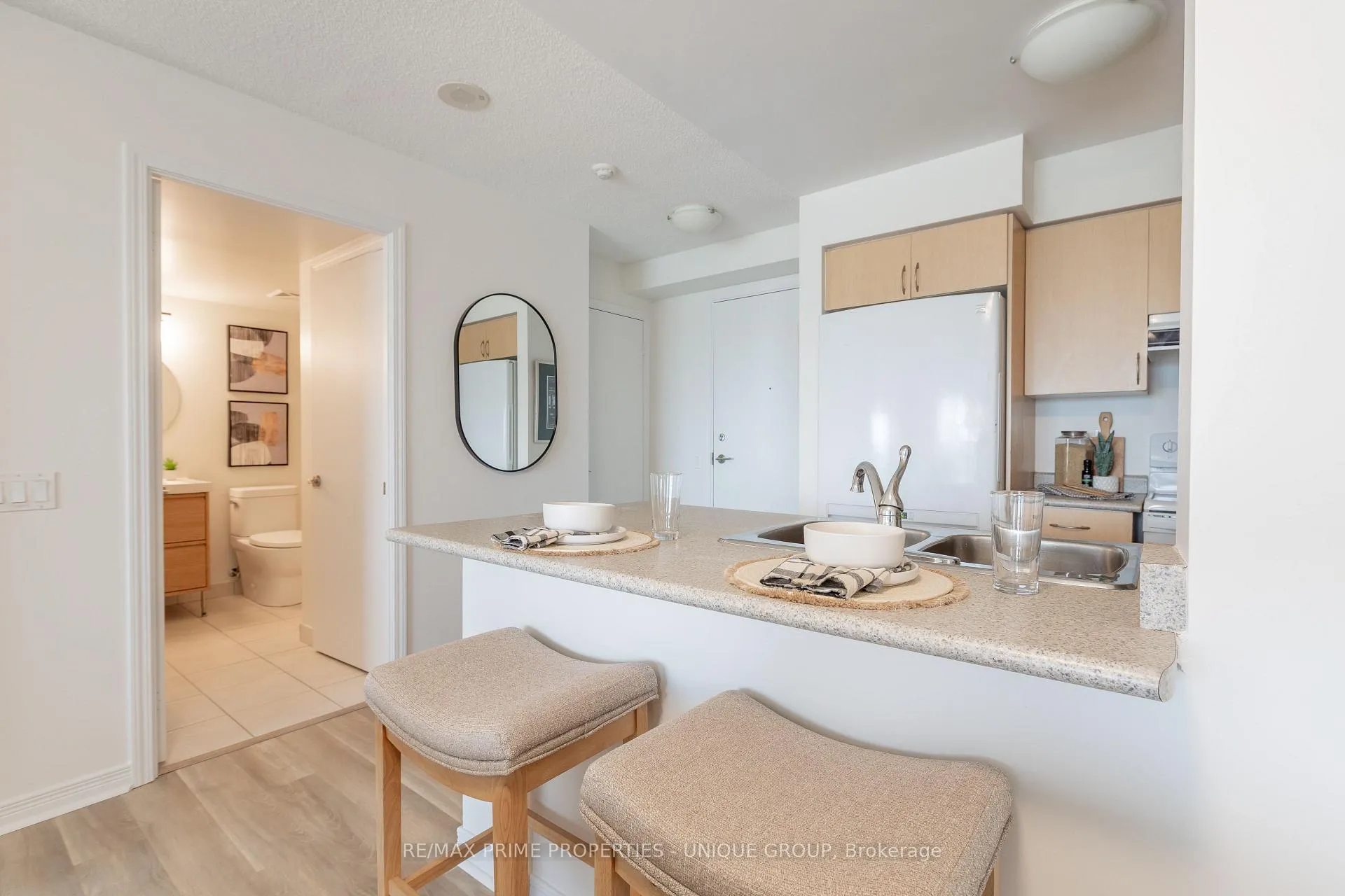 Photo 8 of Unit 908, 61 Heintzman Street, Toronto, Junction Area — HOMEH