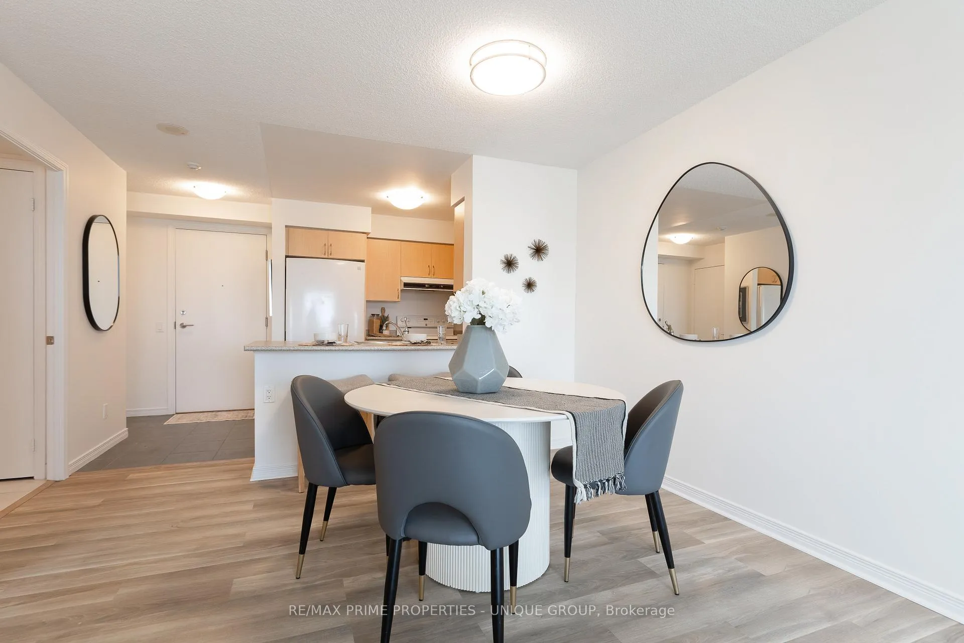 Photo 10 of Unit 908, 61 Heintzman Street, Toronto, Junction Area — HOMEH