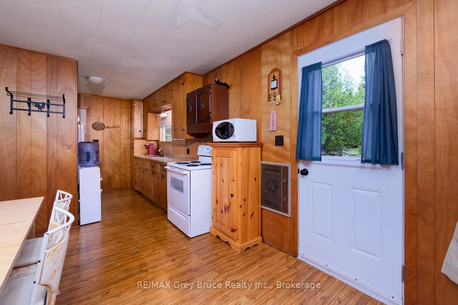 Photo 8 of 11 Eldridge Avenue, South Bruce Peninsula — HOMEH