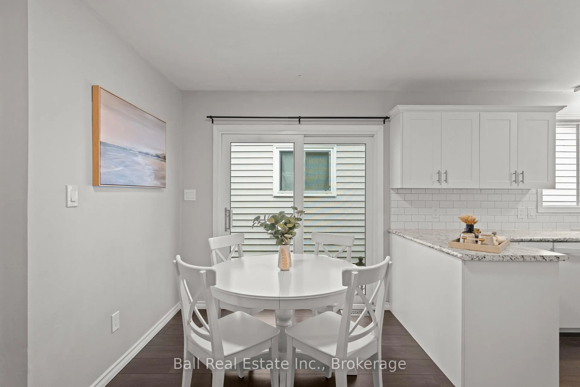 Photo 11 of 735 Mountain Ash Road, Peterborough, Otonabee Ward 1 — HOMEH