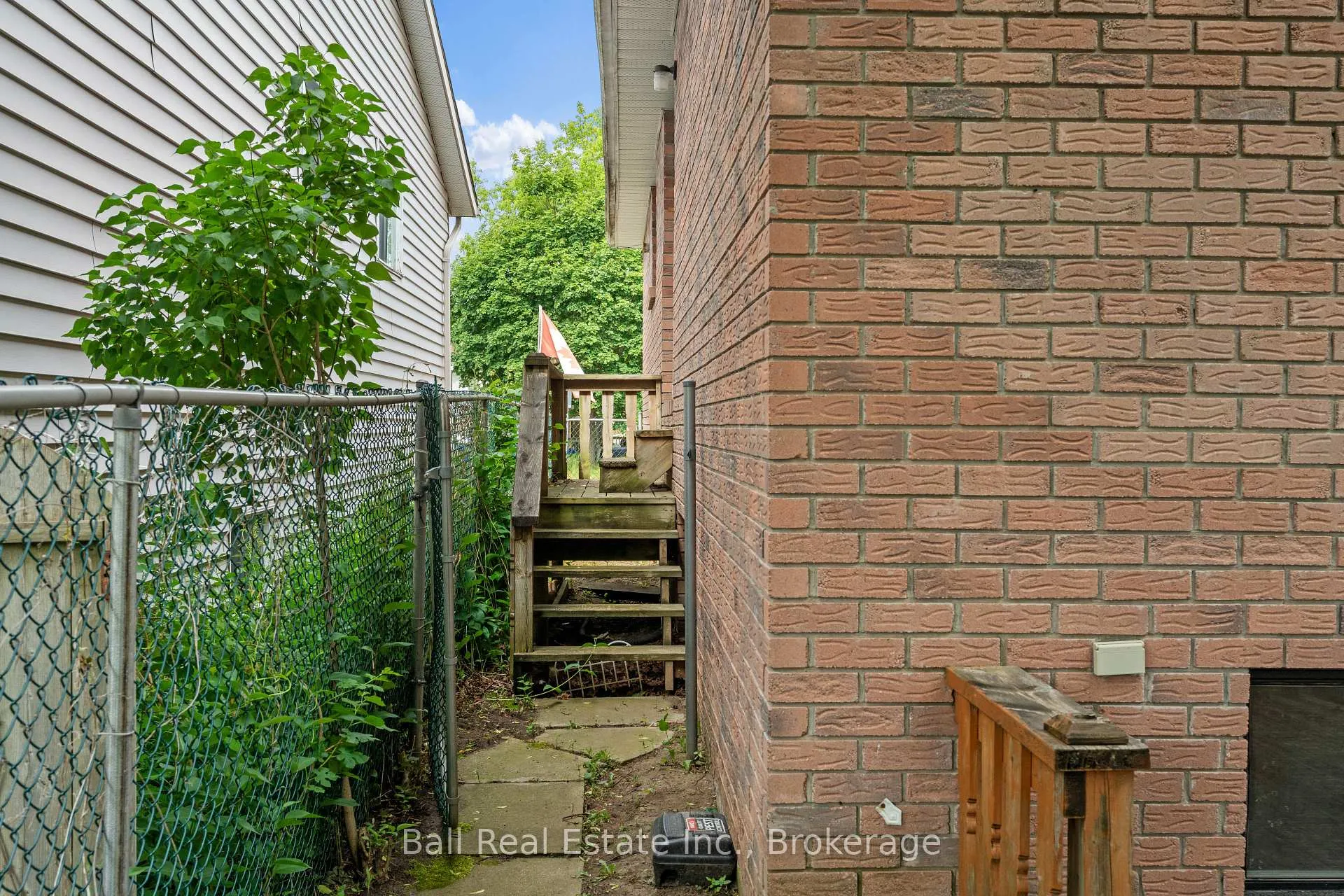 Photo 43 of 735 Mountain Ash Road, Peterborough, Otonabee Ward 1 — HOMEH