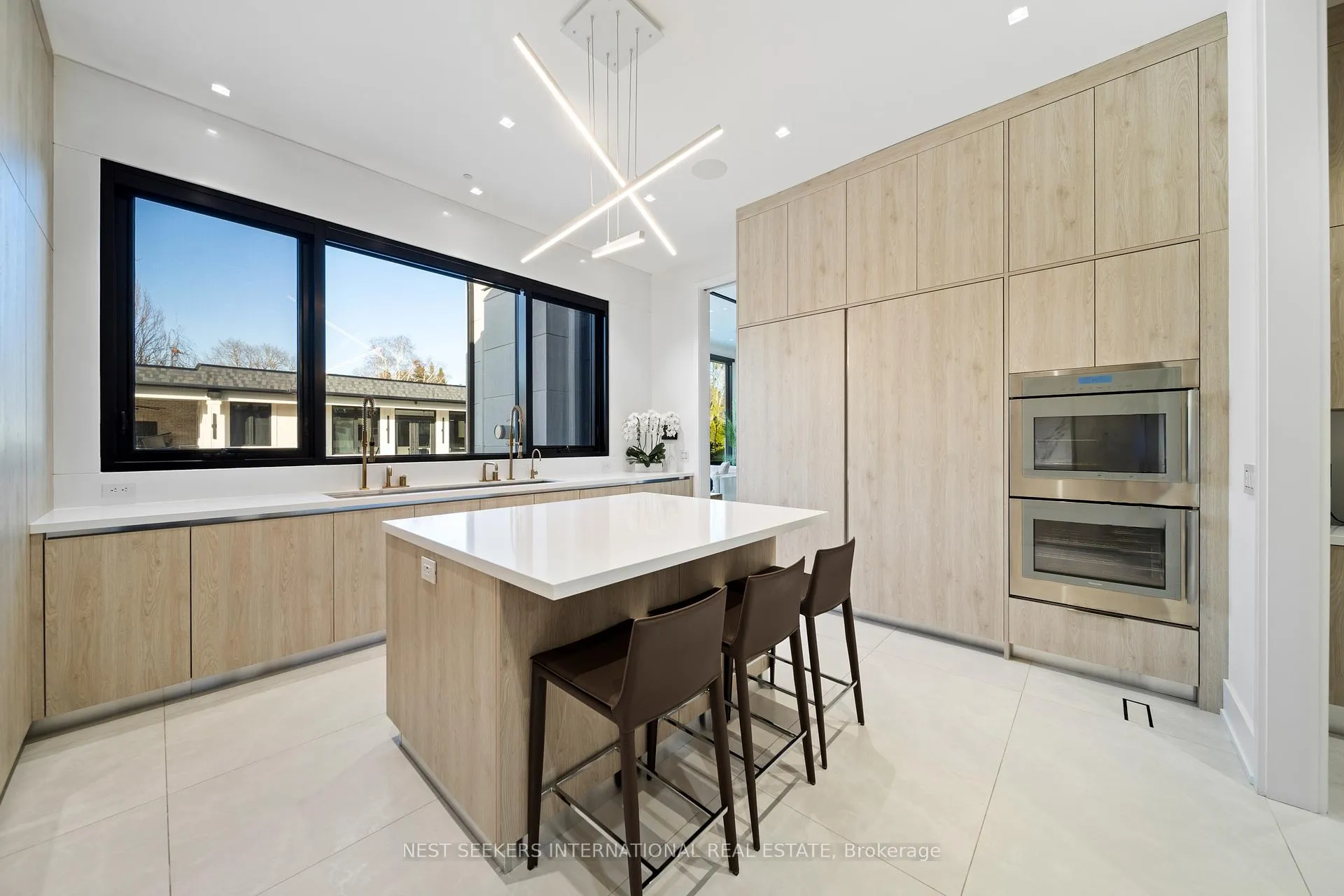 Photo 14 of 29 Greenside Drive, King, Nobleton — HOMEH