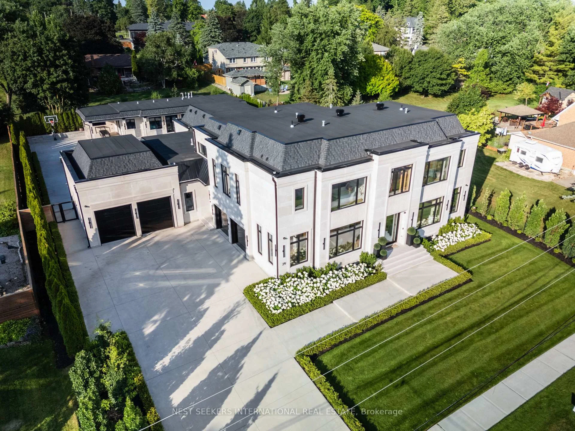 Photo 3 of 29 Greenside Drive, King, Nobleton — HOMEH