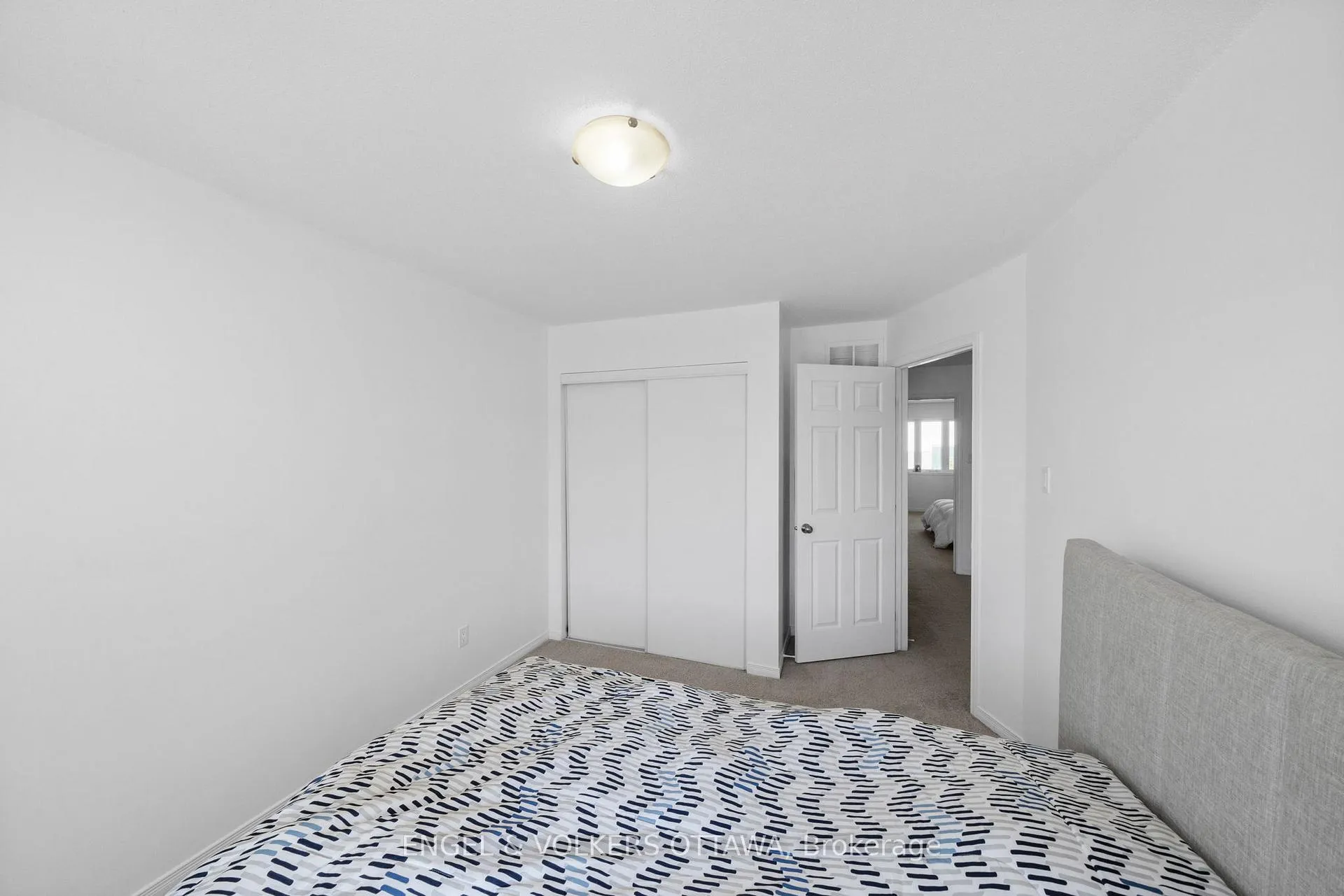 Photo 18 of 212 Macoun Circle, Ottawa, Hunt Club Park/Greenboro — HOMEH