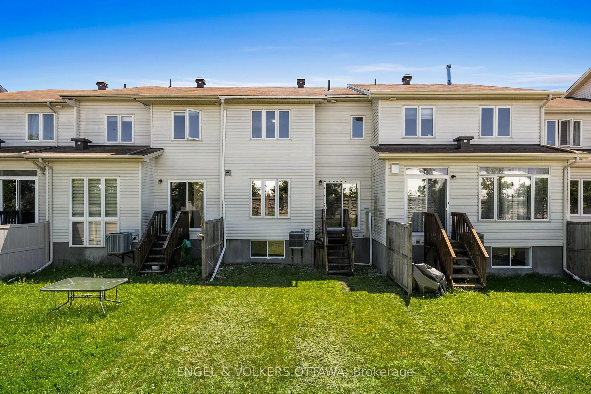 Photo 25 of 212 Macoun Circle, Ottawa, Hunt Club Park/Greenboro — HOMEH
