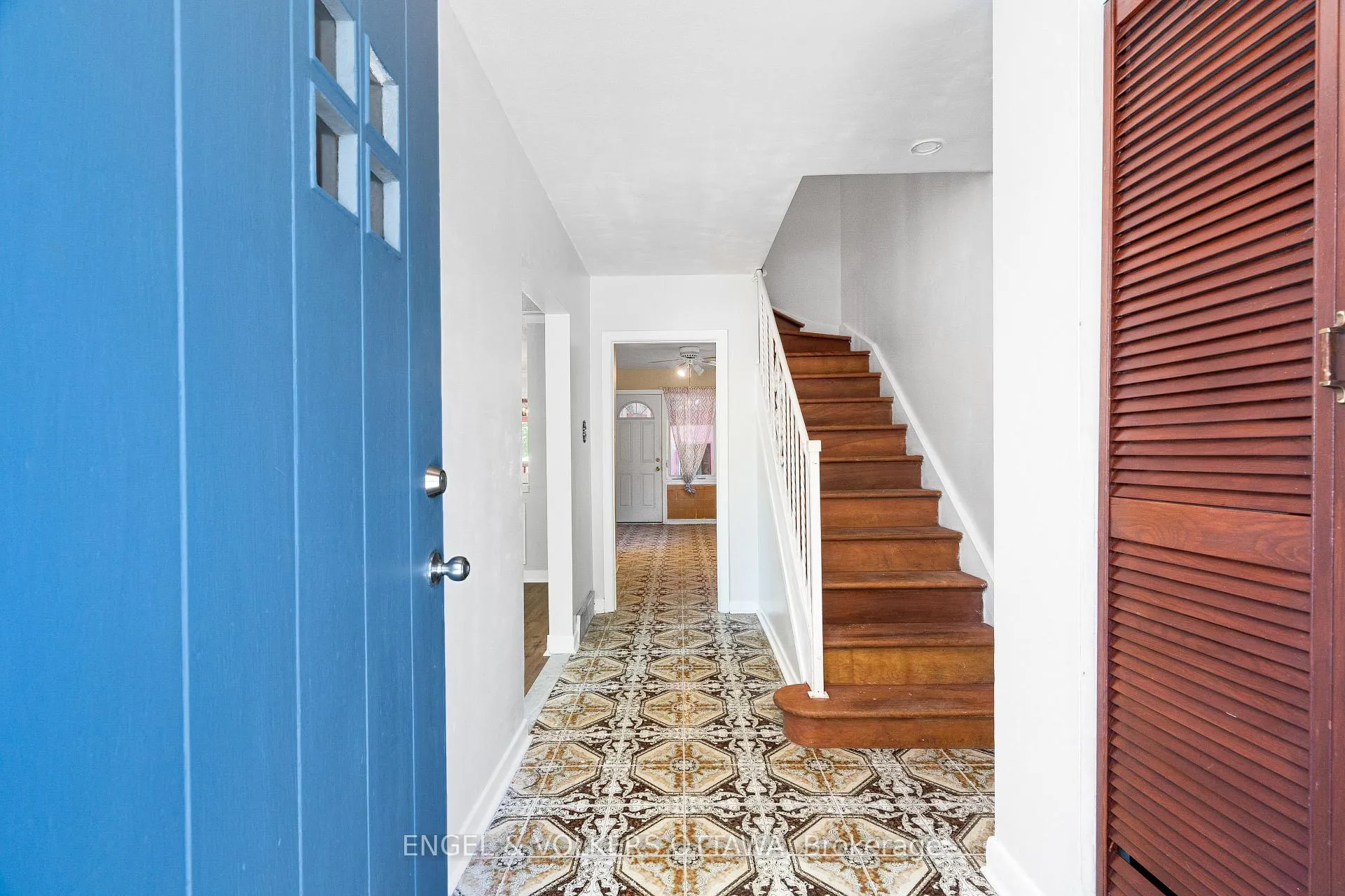 Photo 5 of 1402 Kilborn Avenue, Ottawa, Alta Vista — HOMEH