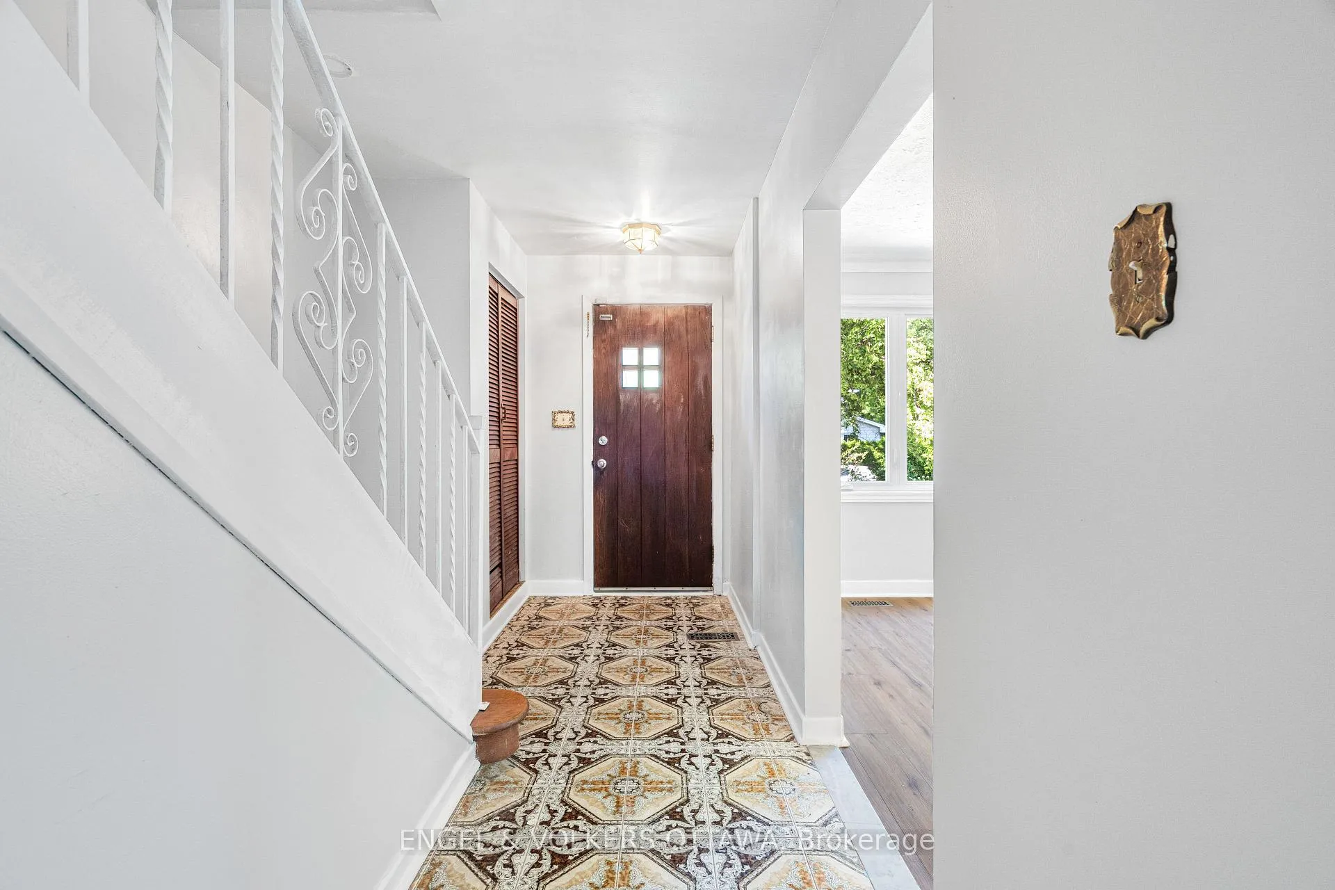 Photo 6 of 1402 Kilborn Avenue, Ottawa, Alta Vista — HOMEH
