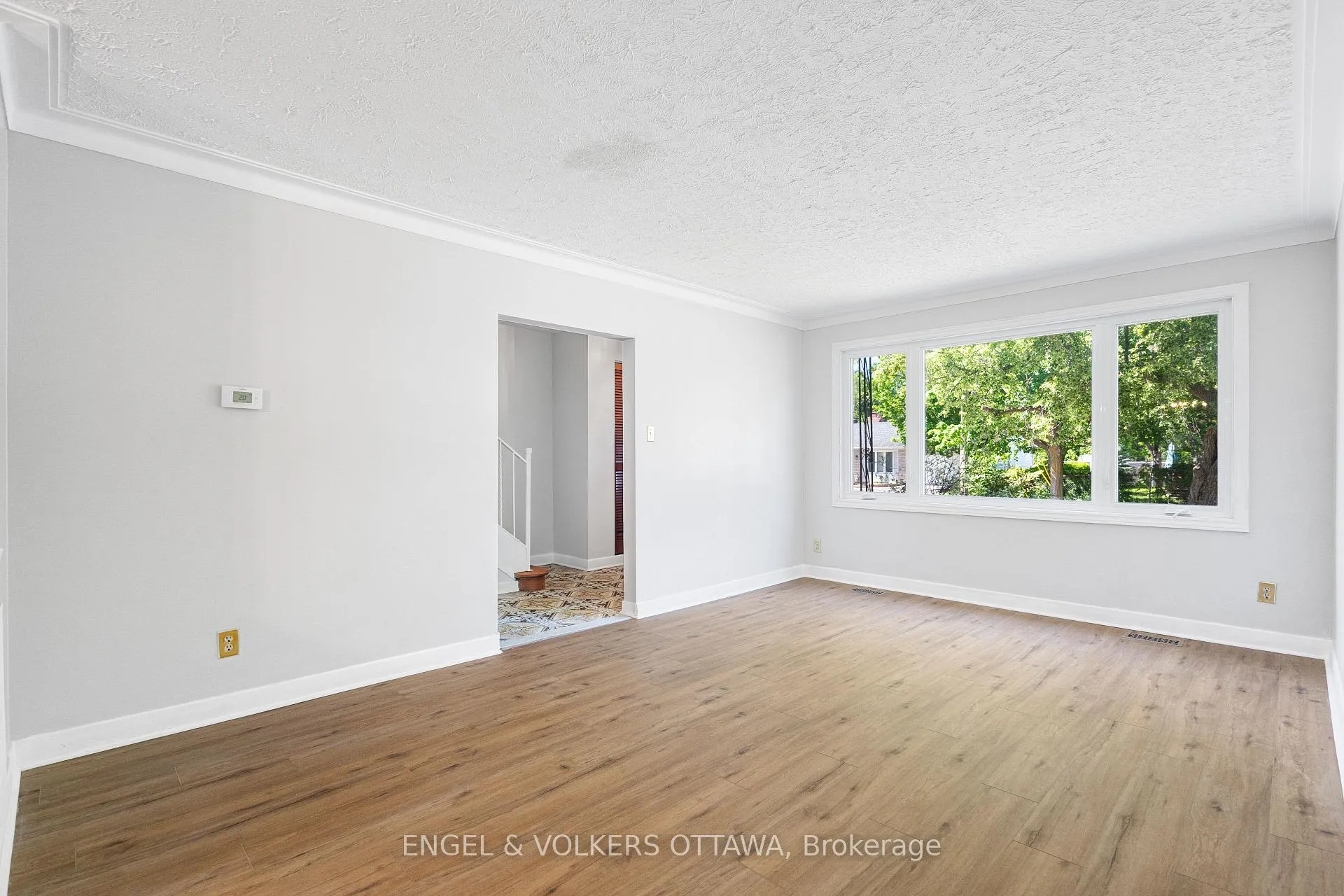 Photo 9 of 1402 Kilborn Avenue, Ottawa, Alta Vista — HOMEH