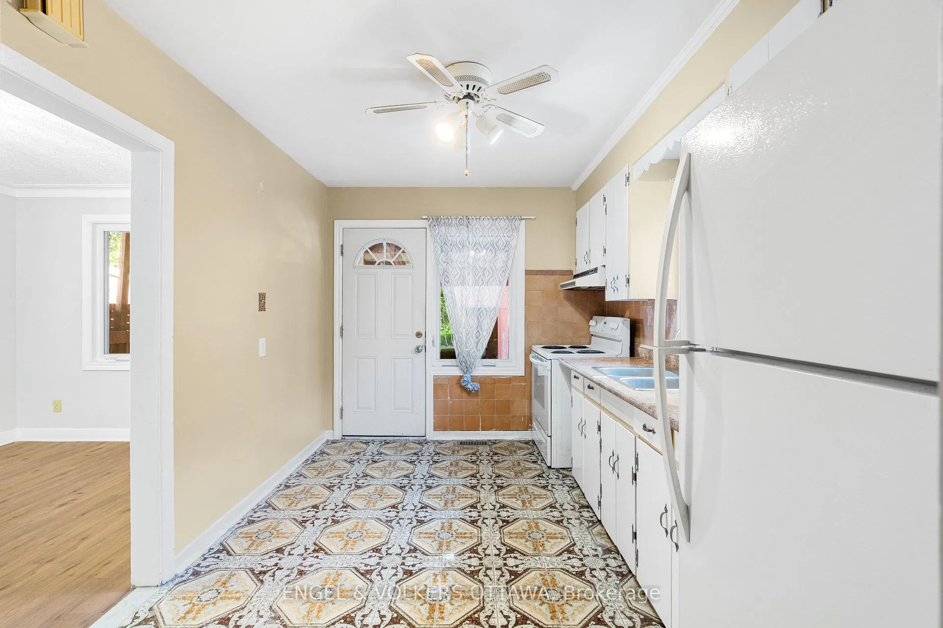 Photo 12 of 1402 Kilborn Avenue, Ottawa, Alta Vista — HOMEH