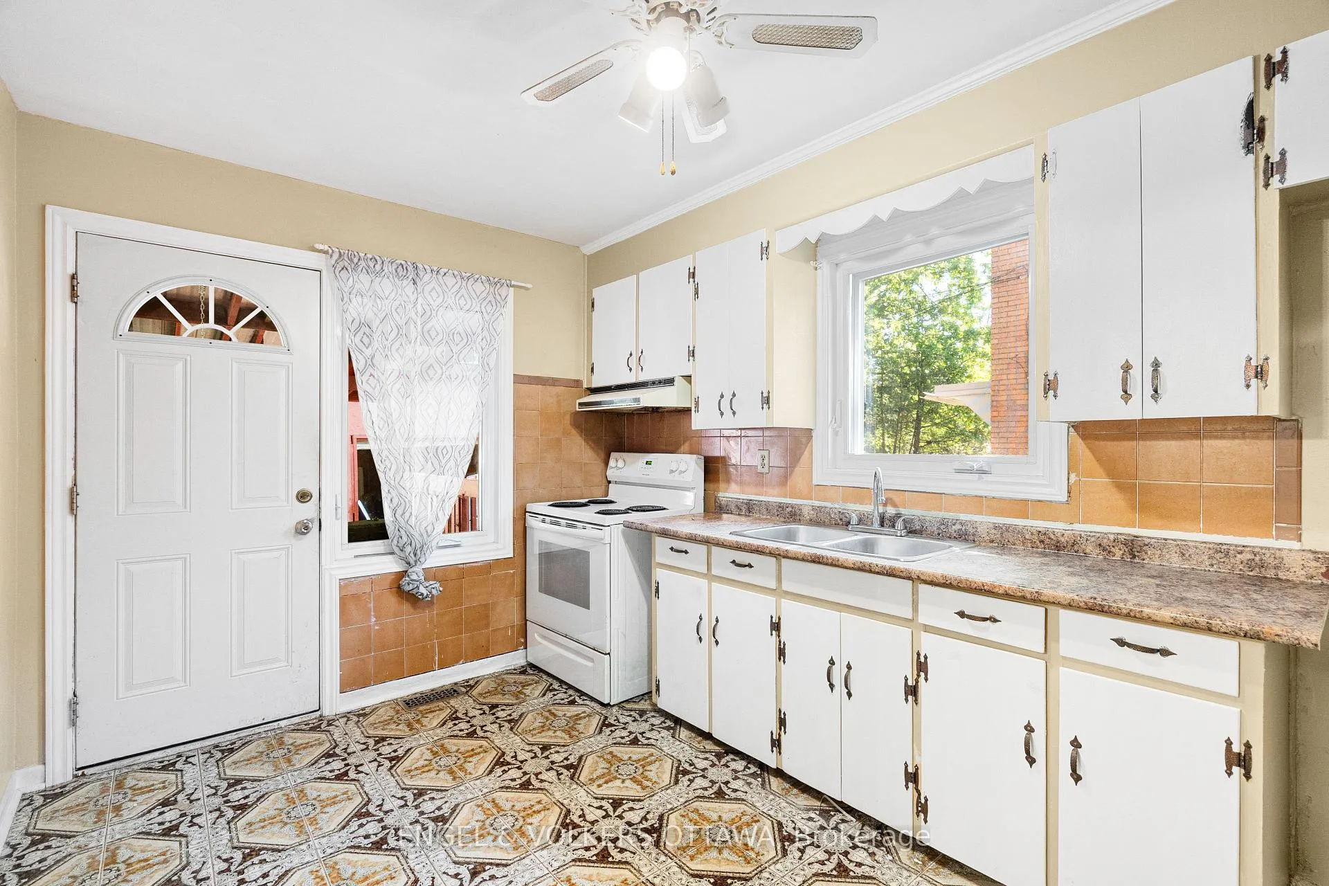 Photo 13 of 1402 Kilborn Avenue, Ottawa, Alta Vista — HOMEH