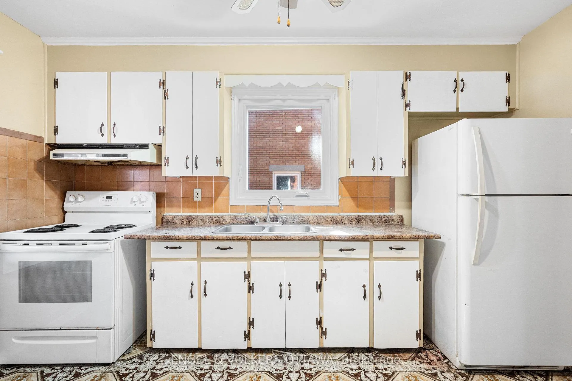 Photo 14 of 1402 Kilborn Avenue, Ottawa, Alta Vista — HOMEH
