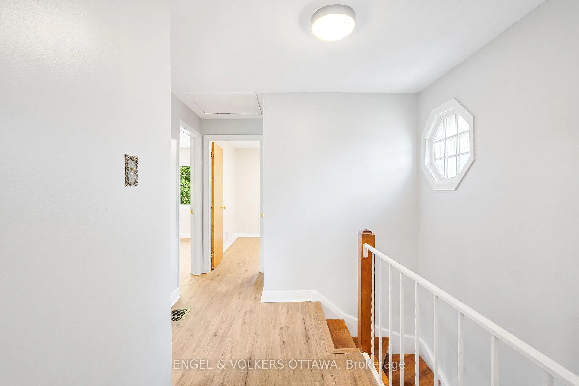 Photo 18 of 1402 Kilborn Avenue, Ottawa, Alta Vista — HOMEH