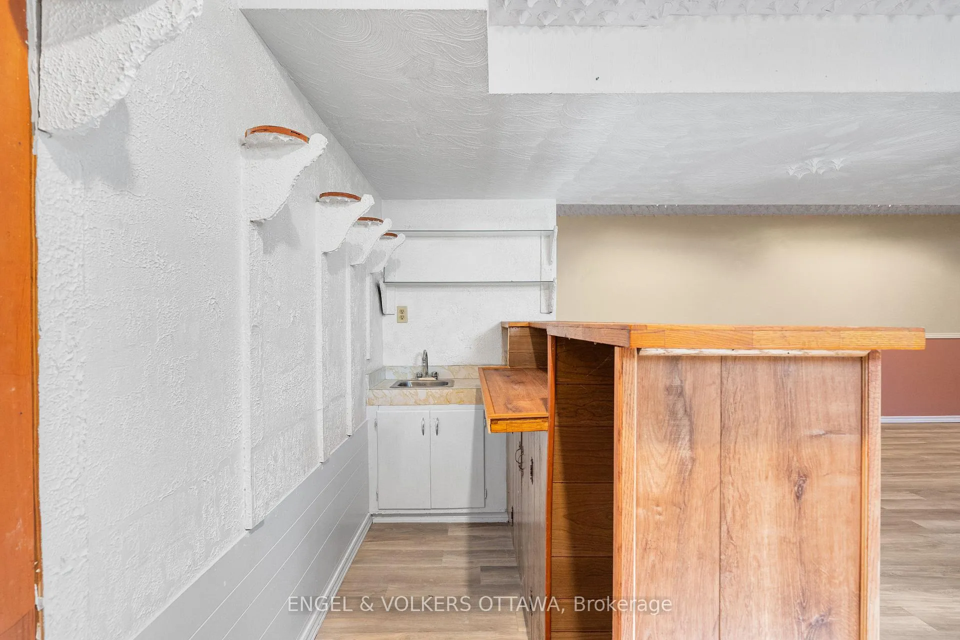 Photo 27 of 1402 Kilborn Avenue, Ottawa, Alta Vista — HOMEH