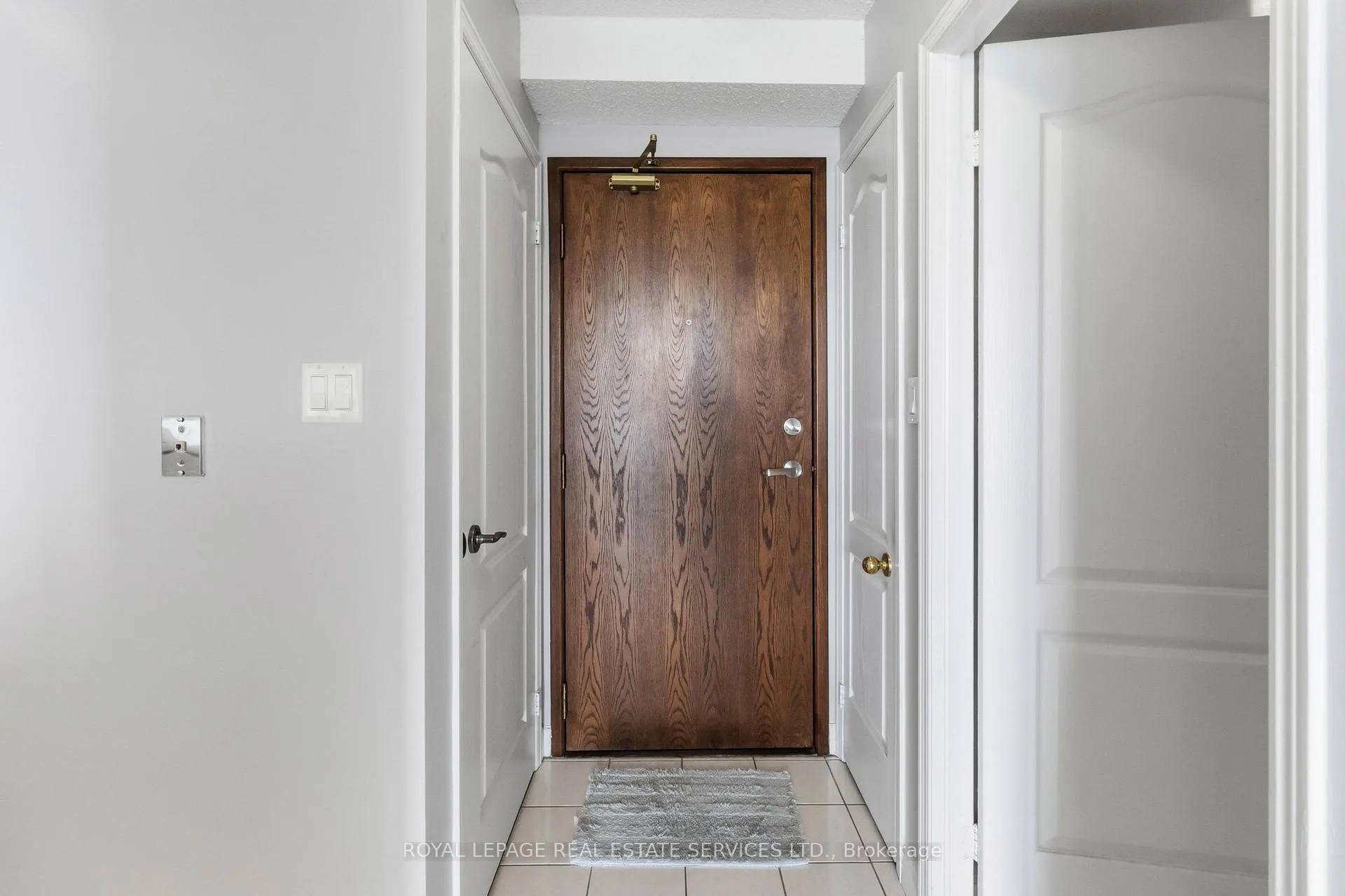 Photo 5 of Unit 1710, 1276 Maple Crossing Boulevard, Burlington, Brant — HOMEH