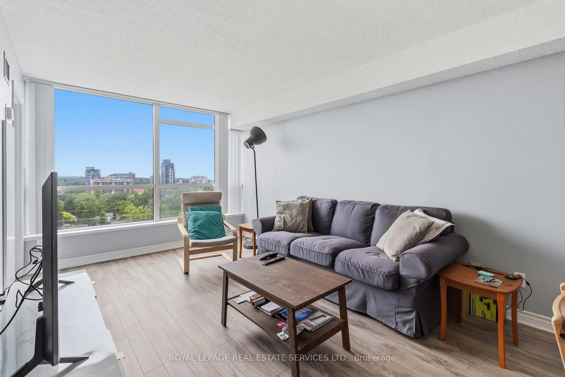 Photo 7 of Unit 1710, 1276 Maple Crossing Boulevard, Burlington, Brant — HOMEH