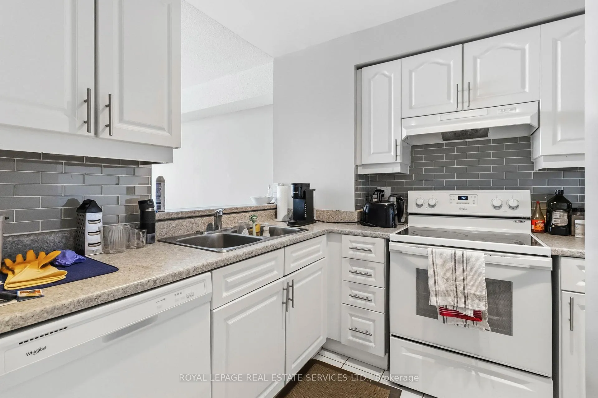 Photo 9 of Unit 1710, 1276 Maple Crossing Boulevard, Burlington, Brant — HOMEH