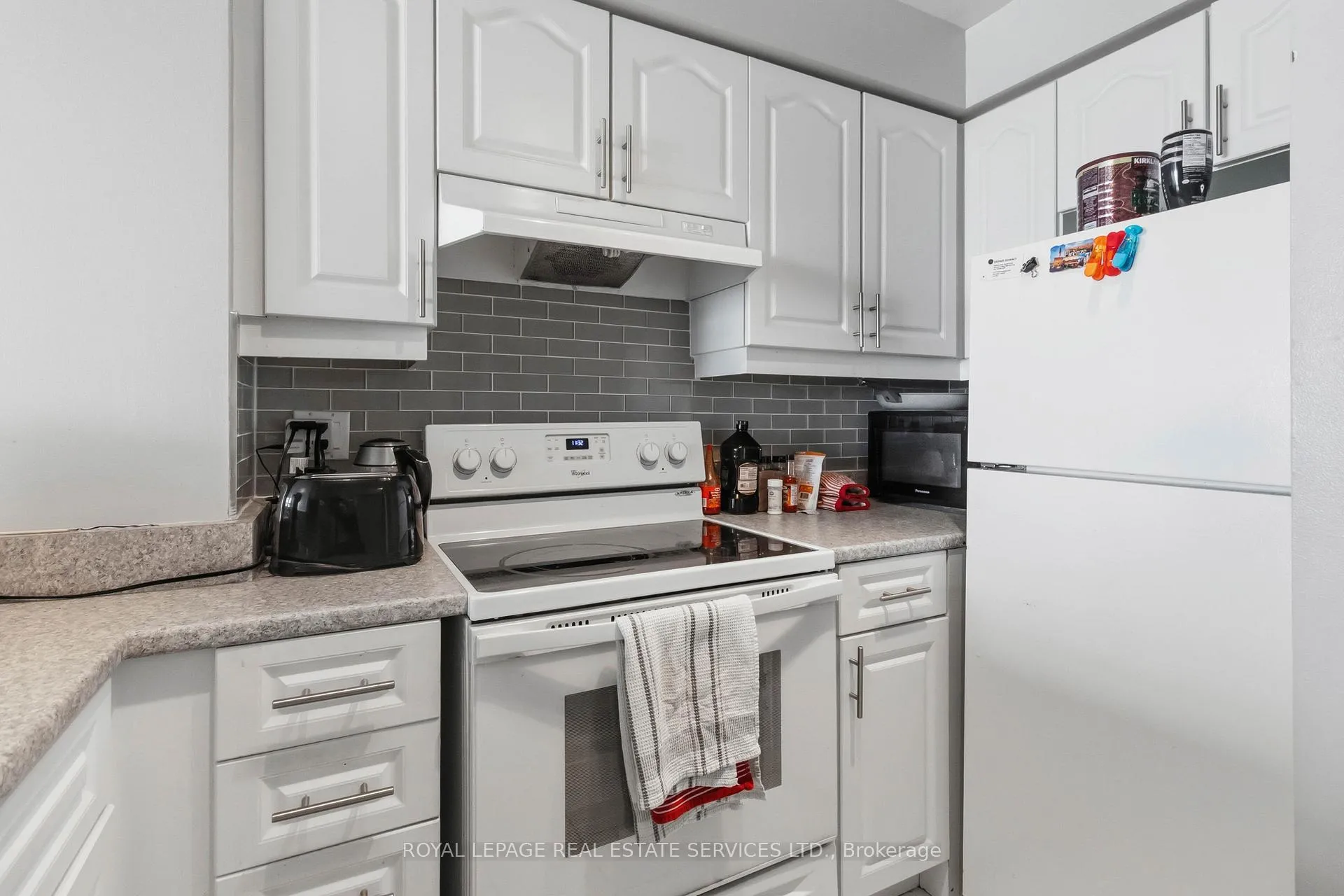 Photo 10 of Unit 1710, 1276 Maple Crossing Boulevard, Burlington, Brant — HOMEH