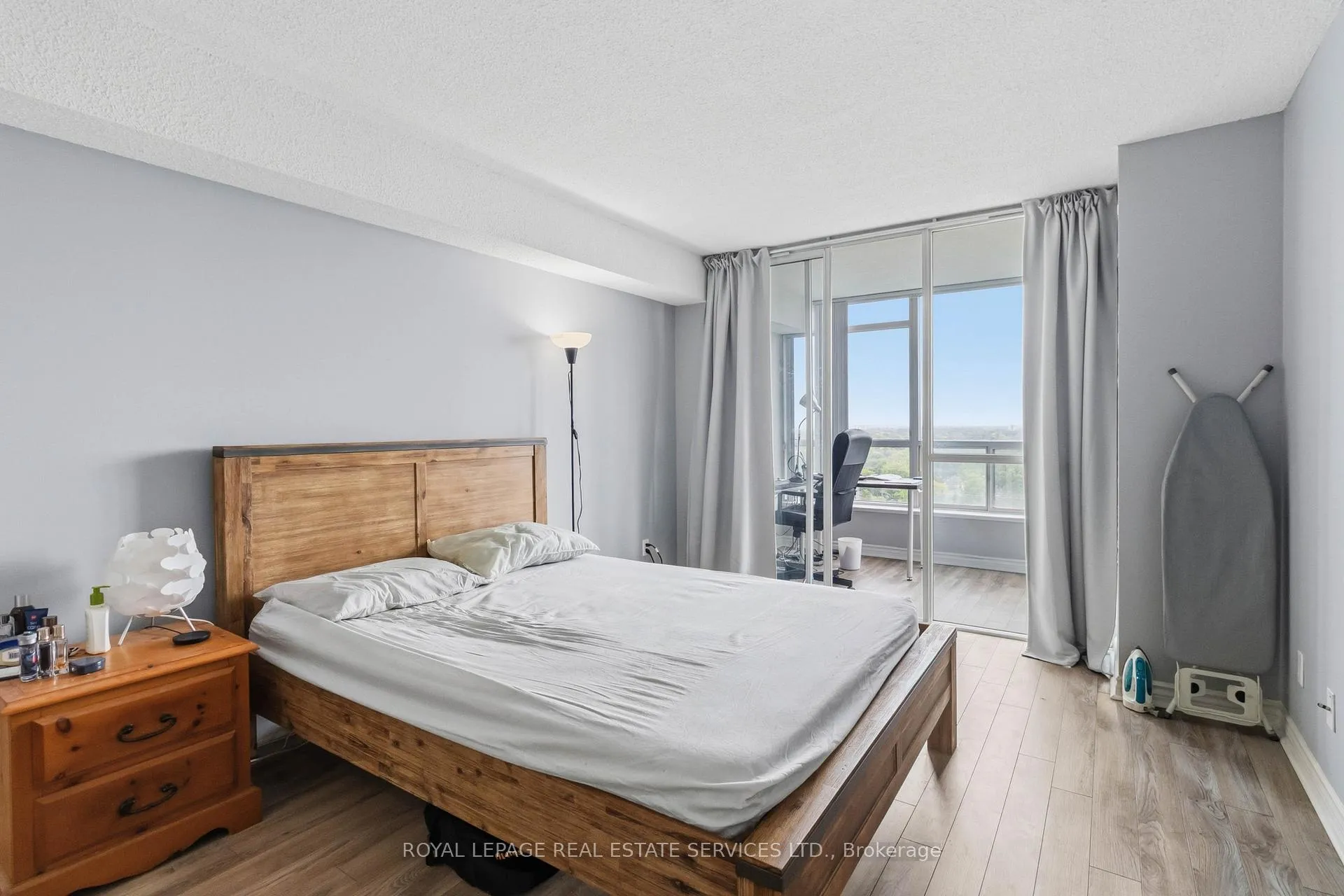 Photo 13 of Unit 1710, 1276 Maple Crossing Boulevard, Burlington, Brant — HOMEH
