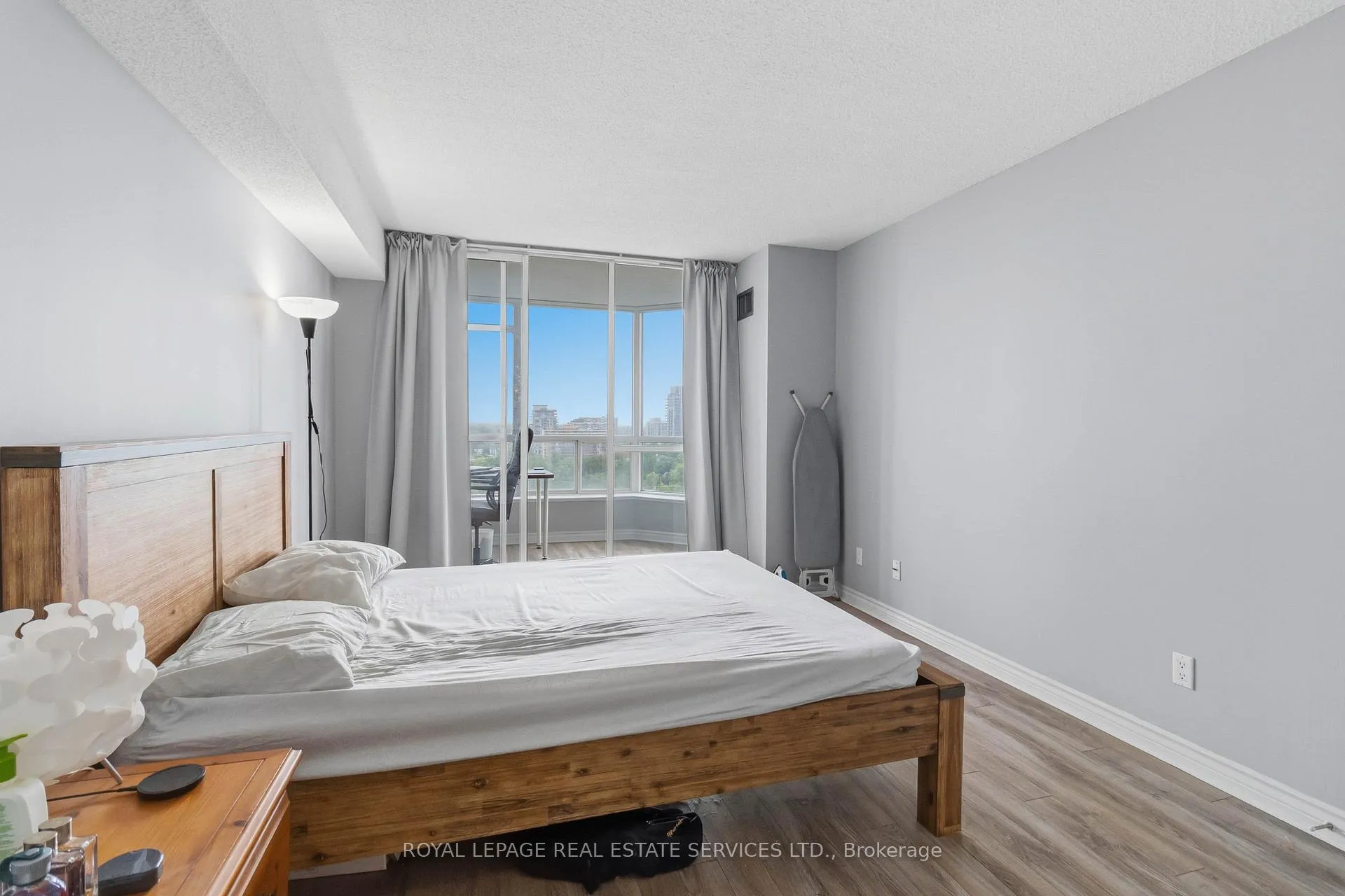 Photo 14 of Unit 1710, 1276 Maple Crossing Boulevard, Burlington, Brant — HOMEH