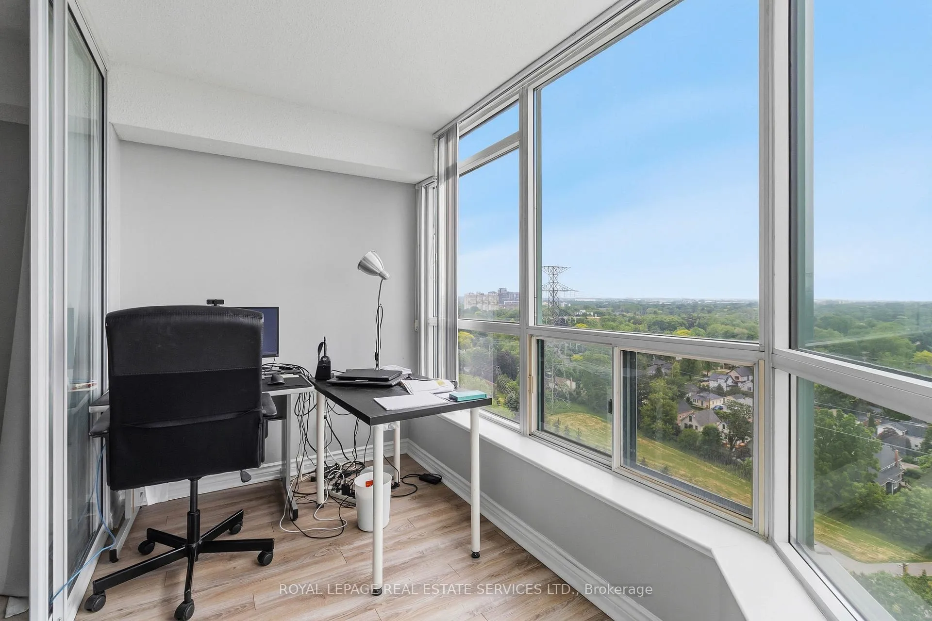 Photo 19 of Unit 1710, 1276 Maple Crossing Boulevard, Burlington, Brant — HOMEH