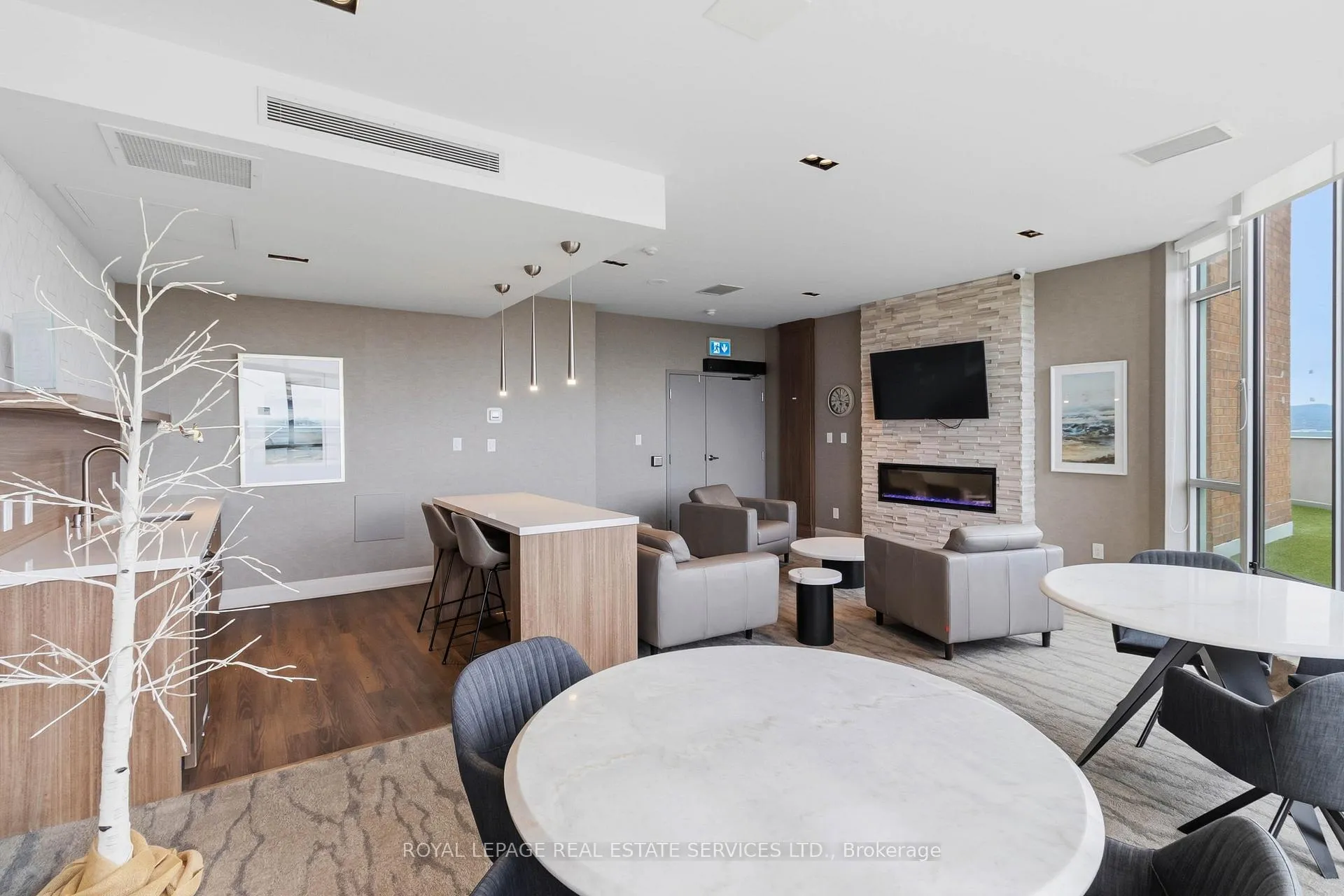 Photo 28 of Unit 1710, 1276 Maple Crossing Boulevard, Burlington, Brant — HOMEH