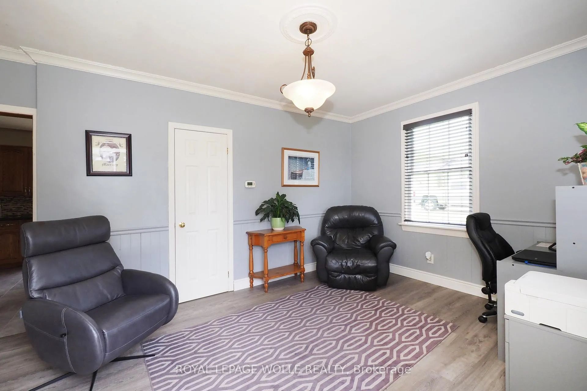 Photo 2 of 3407 Lobsinger Line, Wellesley — HOMEH
