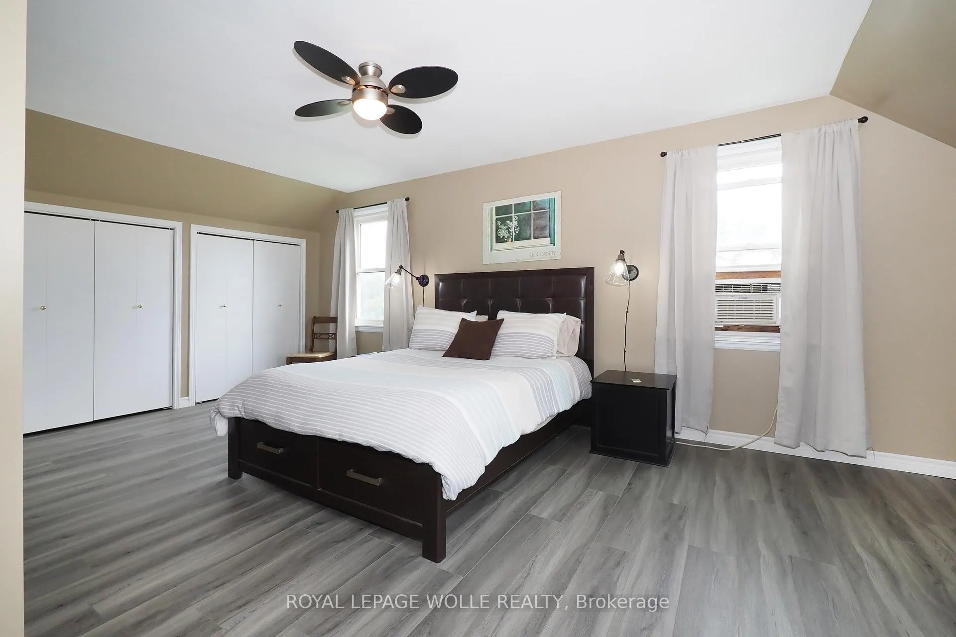 Photo 14 of 3407 Lobsinger Line, Wellesley — HOMEH