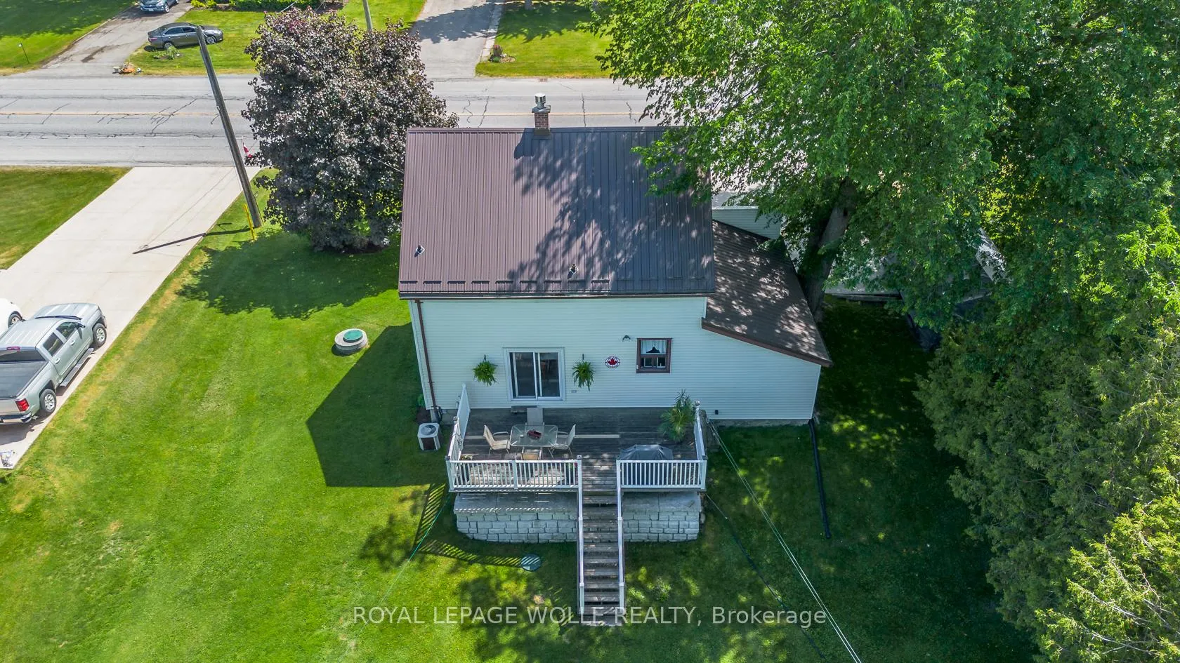 Photo 19 of 3407 Lobsinger Line, Wellesley — HOMEH