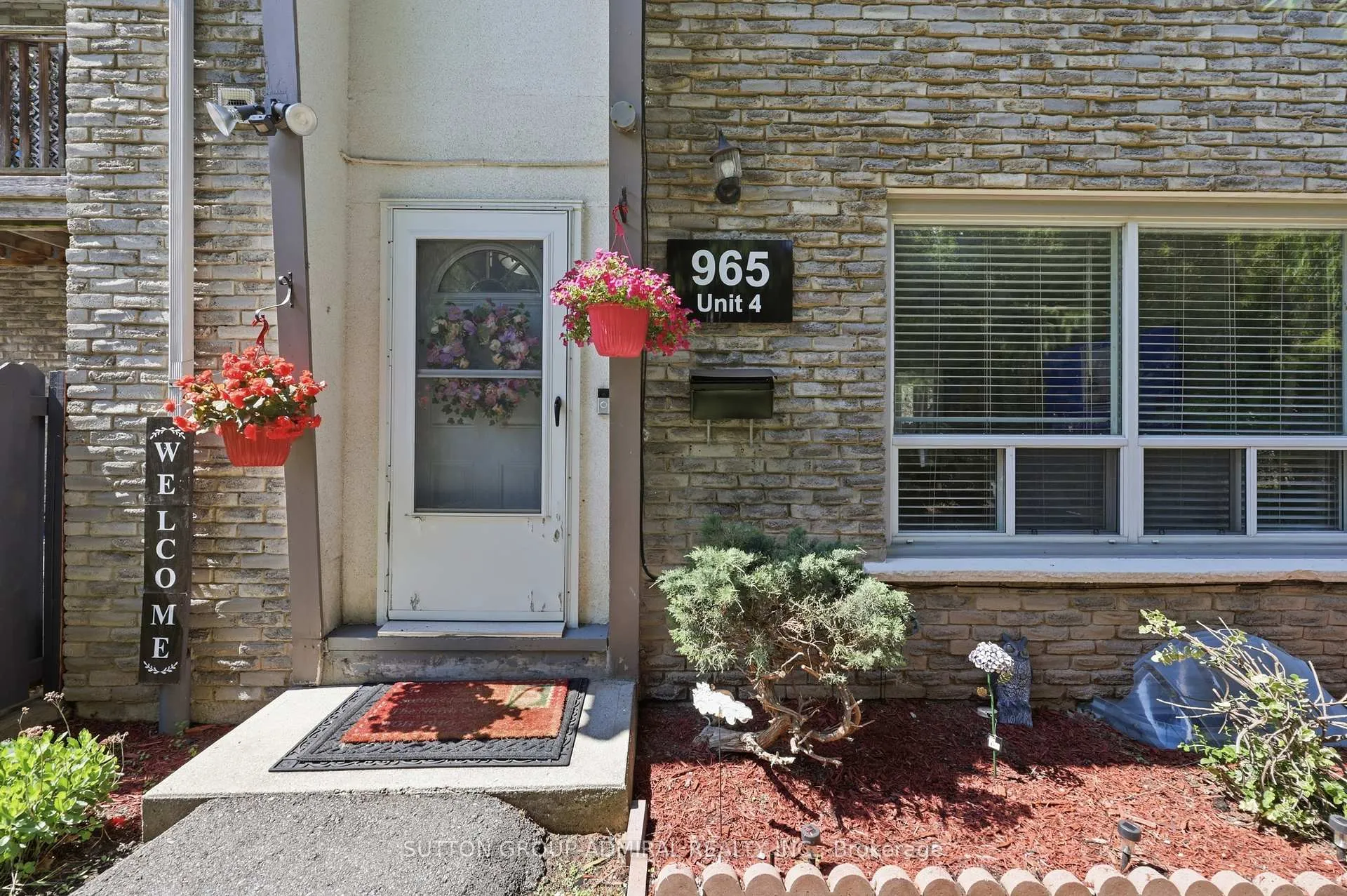 Photo 8 of Unit 4, 965 Francis Road, Burlington, LaSalle — HOMEH