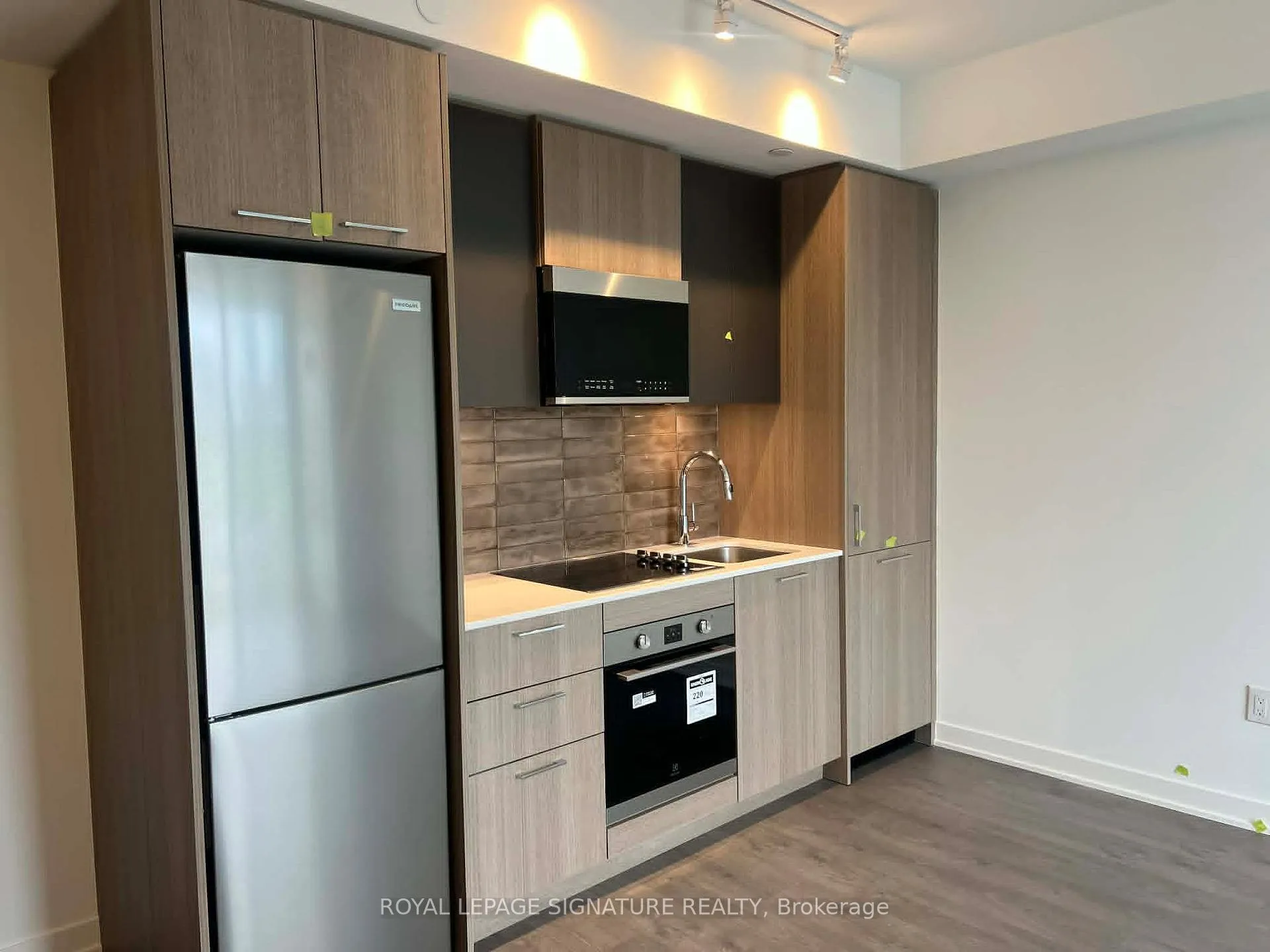 Photo 3 of Unit 1809, 10 Oak Street, Toronto, Regent Park — HOMEH