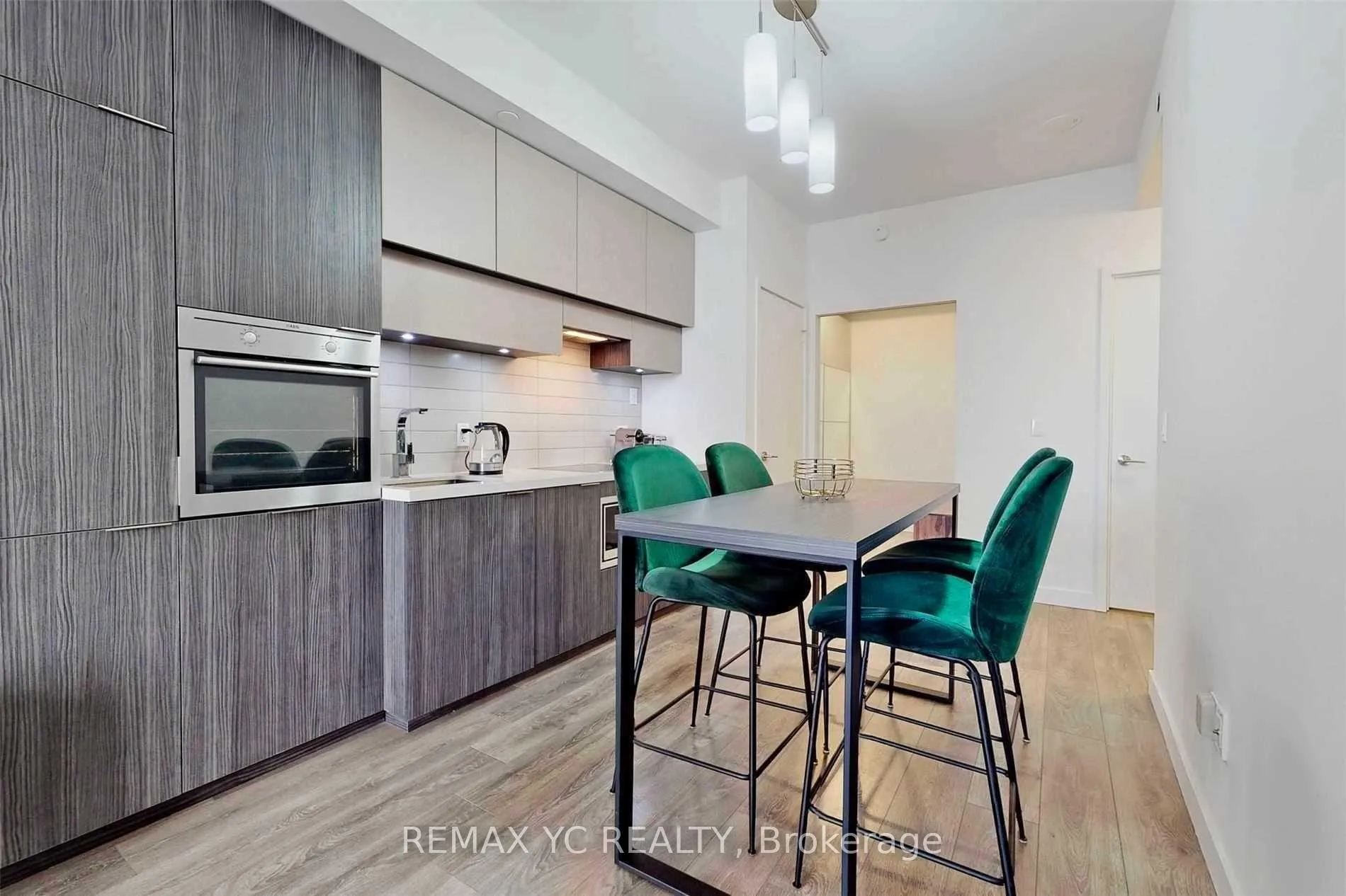 Photo 1 of Unit 2212, 8 Eglinton Avenue E, Toronto, Mount Pleasant East — HOMEH