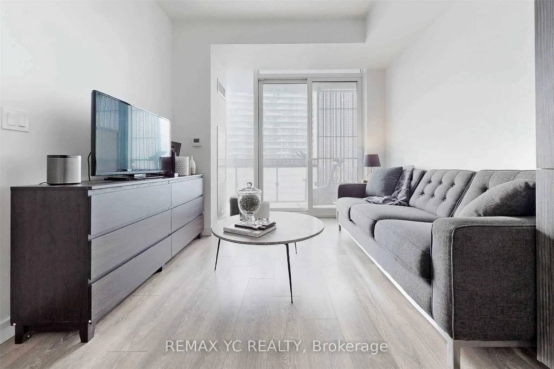 Photo 7 of Unit 2212, 8 Eglinton Avenue E, Toronto, Mount Pleasant East — HOMEH