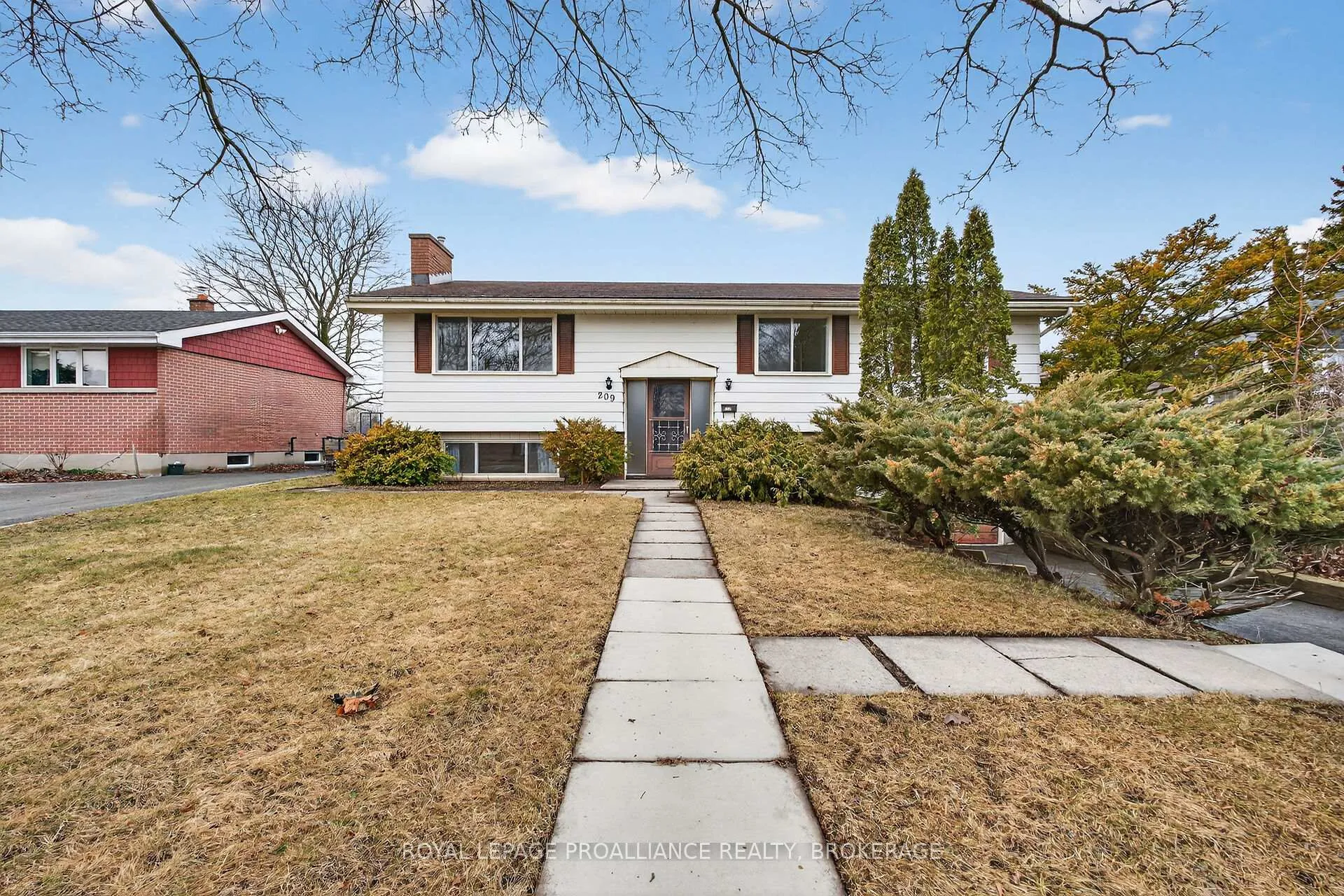 Photo 4 of 209 Glen Castle Road, Kingston, City Southwest — HOMEH