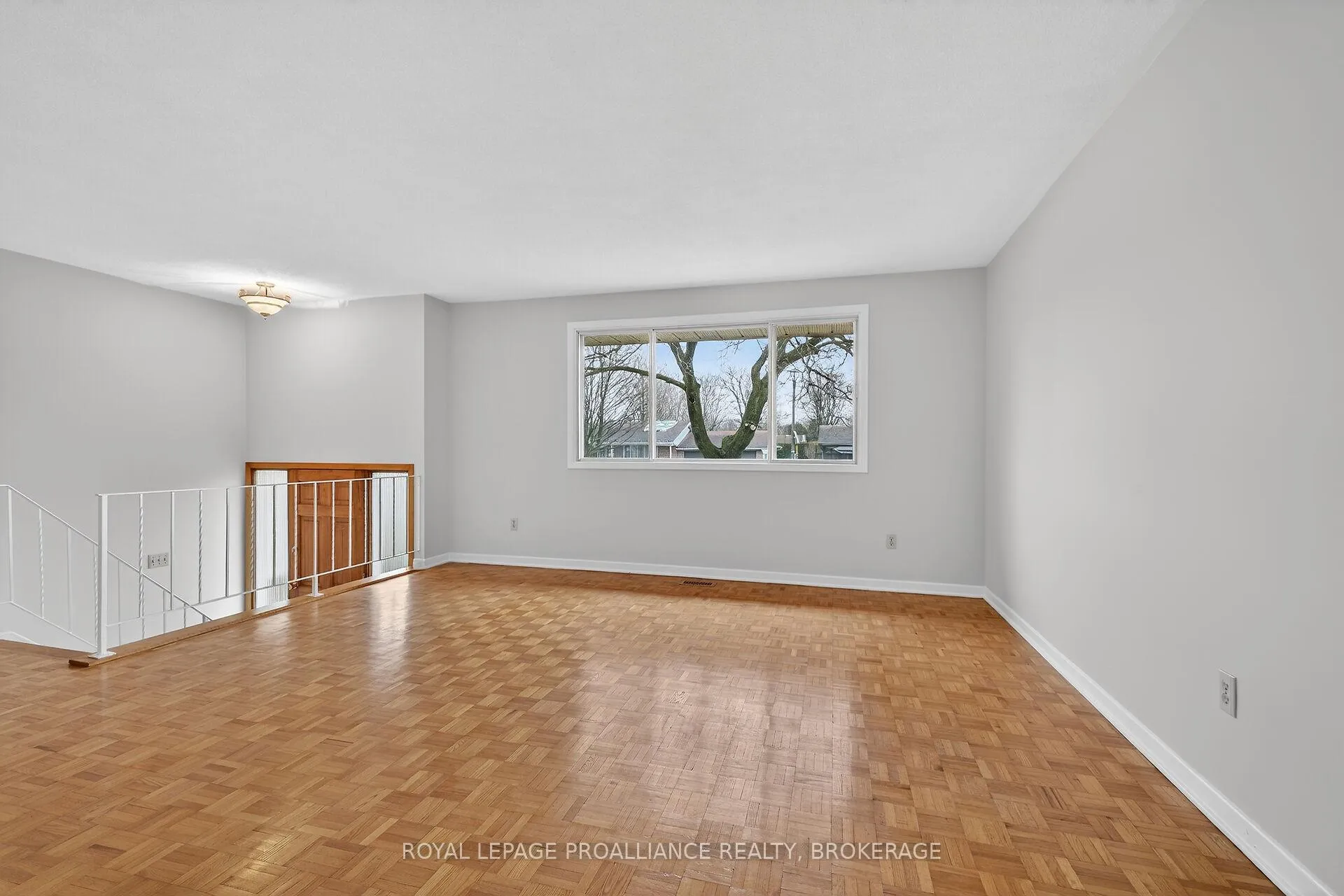 Photo 7 of 209 Glen Castle Road, Kingston, City Southwest — HOMEH