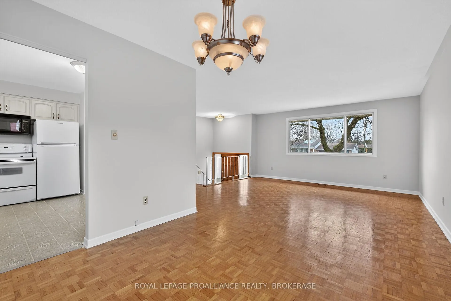 Photo 13 of 209 Glen Castle Road, Kingston, City Southwest — HOMEH
