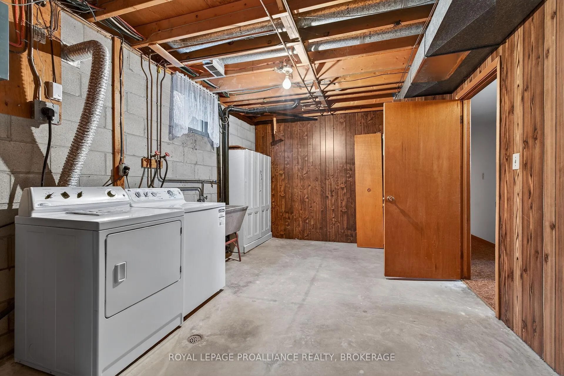 Photo 35 of 209 Glen Castle Road, Kingston, City Southwest — HOMEH