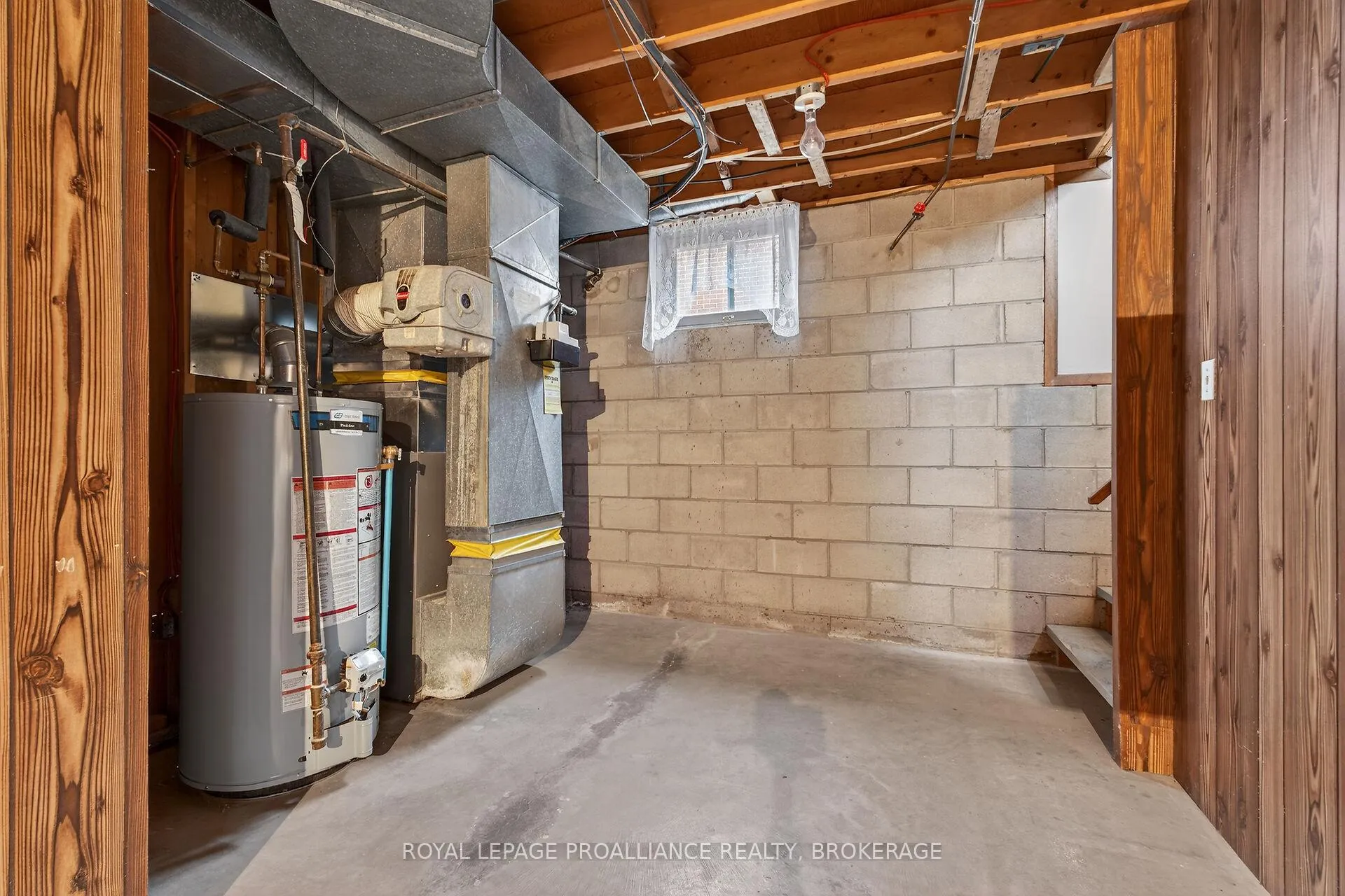 Photo 36 of 209 Glen Castle Road, Kingston, City Southwest — HOMEH