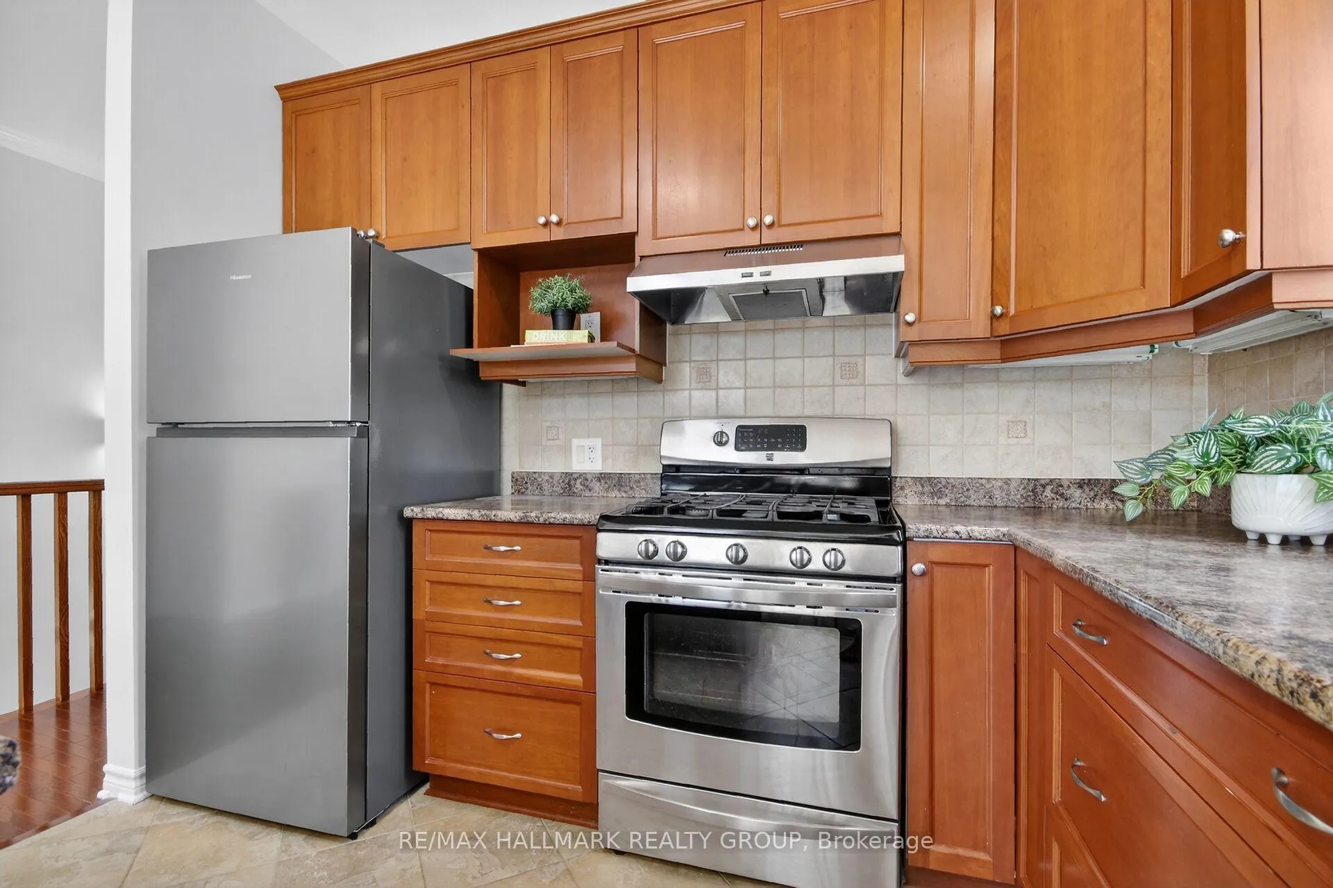 Photo 15 of 335 Jackson Stitt Circle, Ottawa, Stittsville (North) — HOMEH