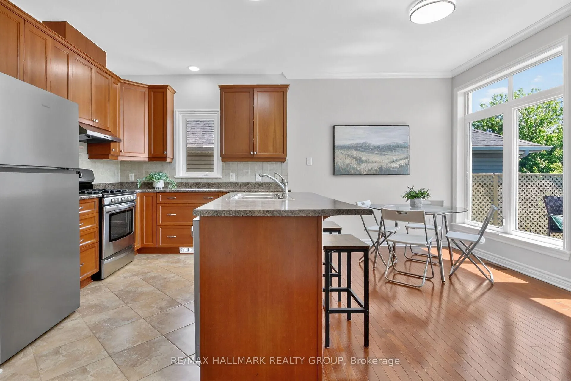 Photo 20 of 335 Jackson Stitt Circle, Ottawa, Stittsville (North) — HOMEH