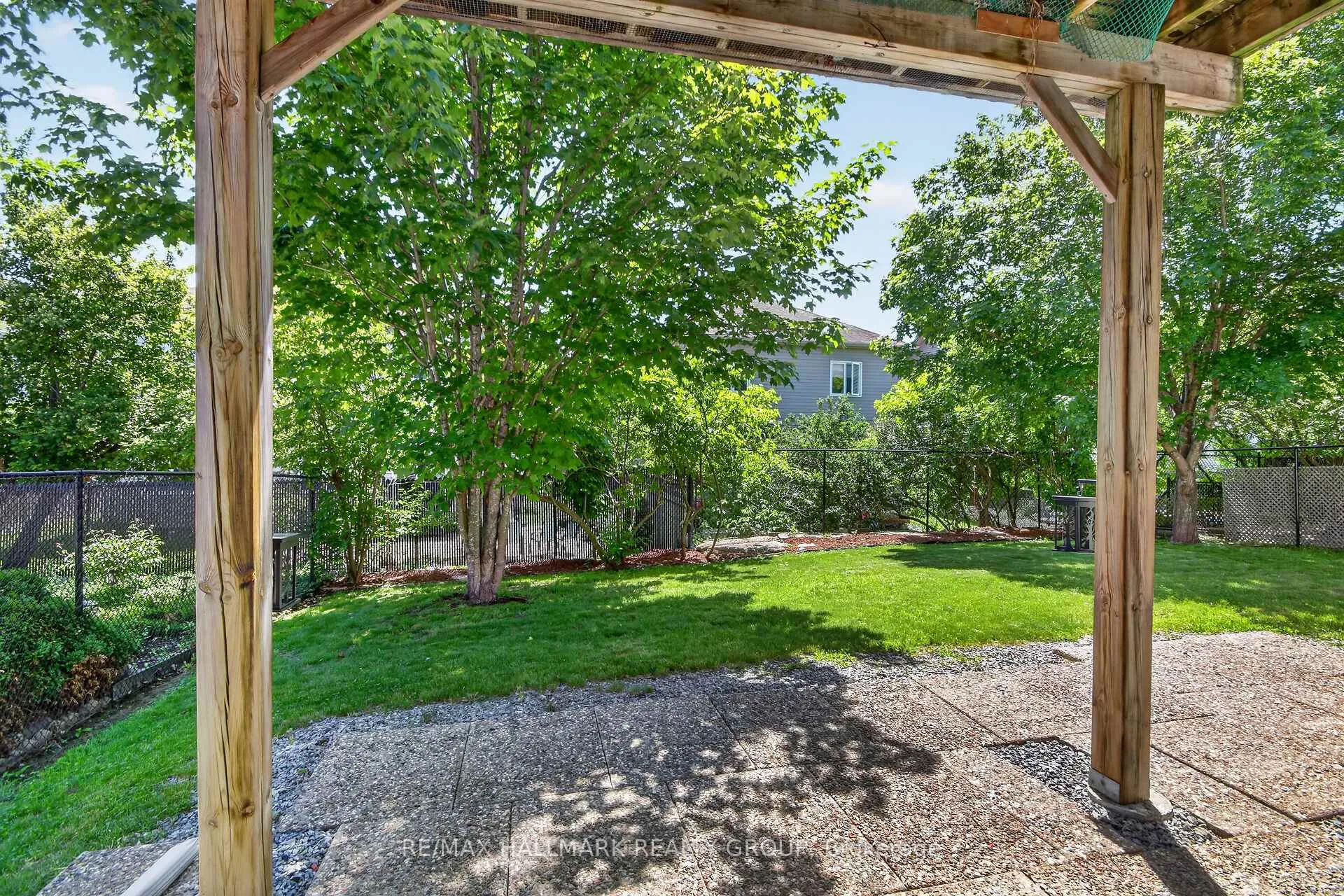 Photo 25 of 335 Jackson Stitt Circle, Ottawa, Stittsville (North) — HOMEH