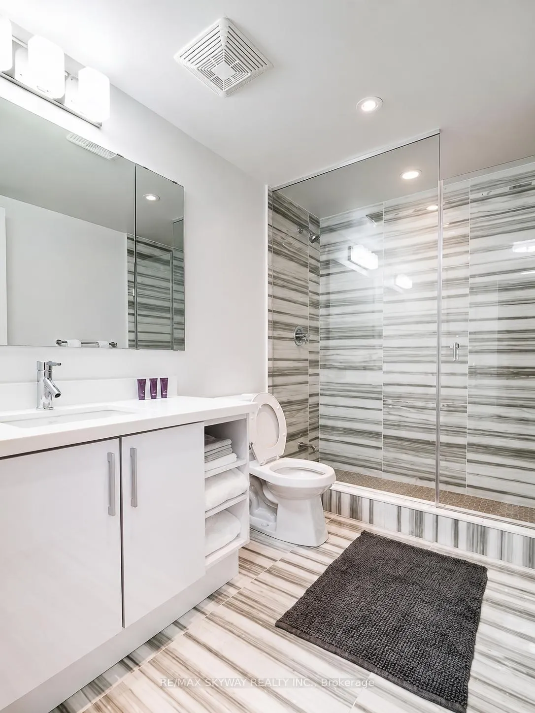 Photo 8 of Unit Lph03, 2212 Lakeshore Boulevard, Etobicoke, Mimico — HOMEH