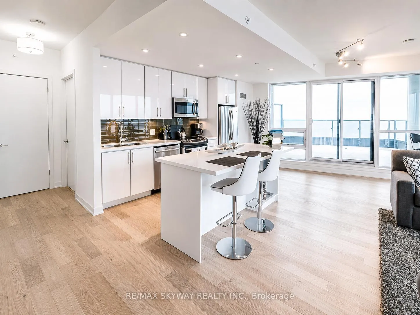 Photo 10 of Unit Lph03, 2212 Lakeshore Boulevard, Etobicoke, Mimico — HOMEH