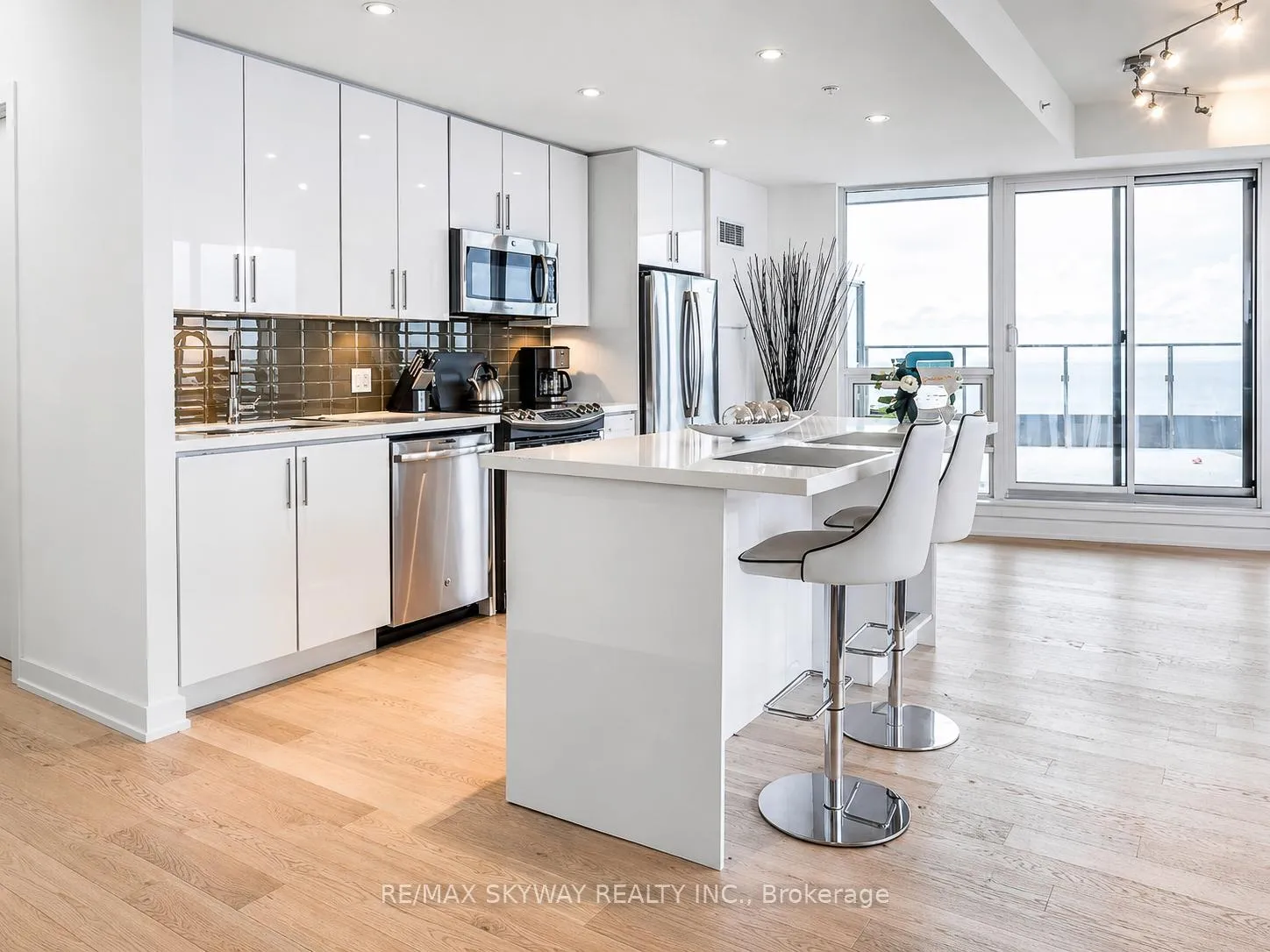 Photo 18 of Unit Lph03, 2212 Lakeshore Boulevard, Etobicoke, Mimico — HOMEH