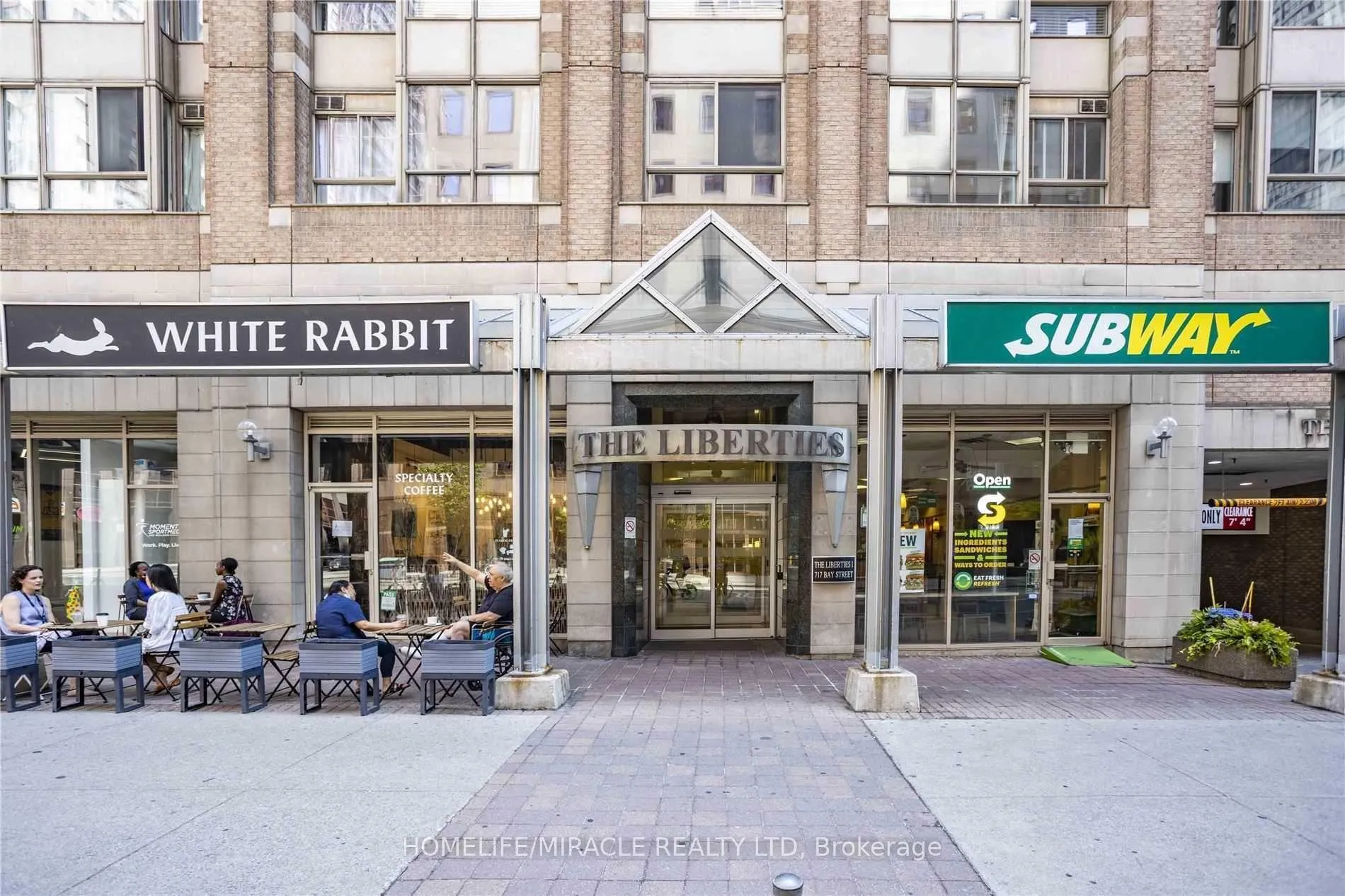 Photo 5 of Unit 1907, 717 Bay Street, Toronto, Bay Street Corridor — HOMEH
