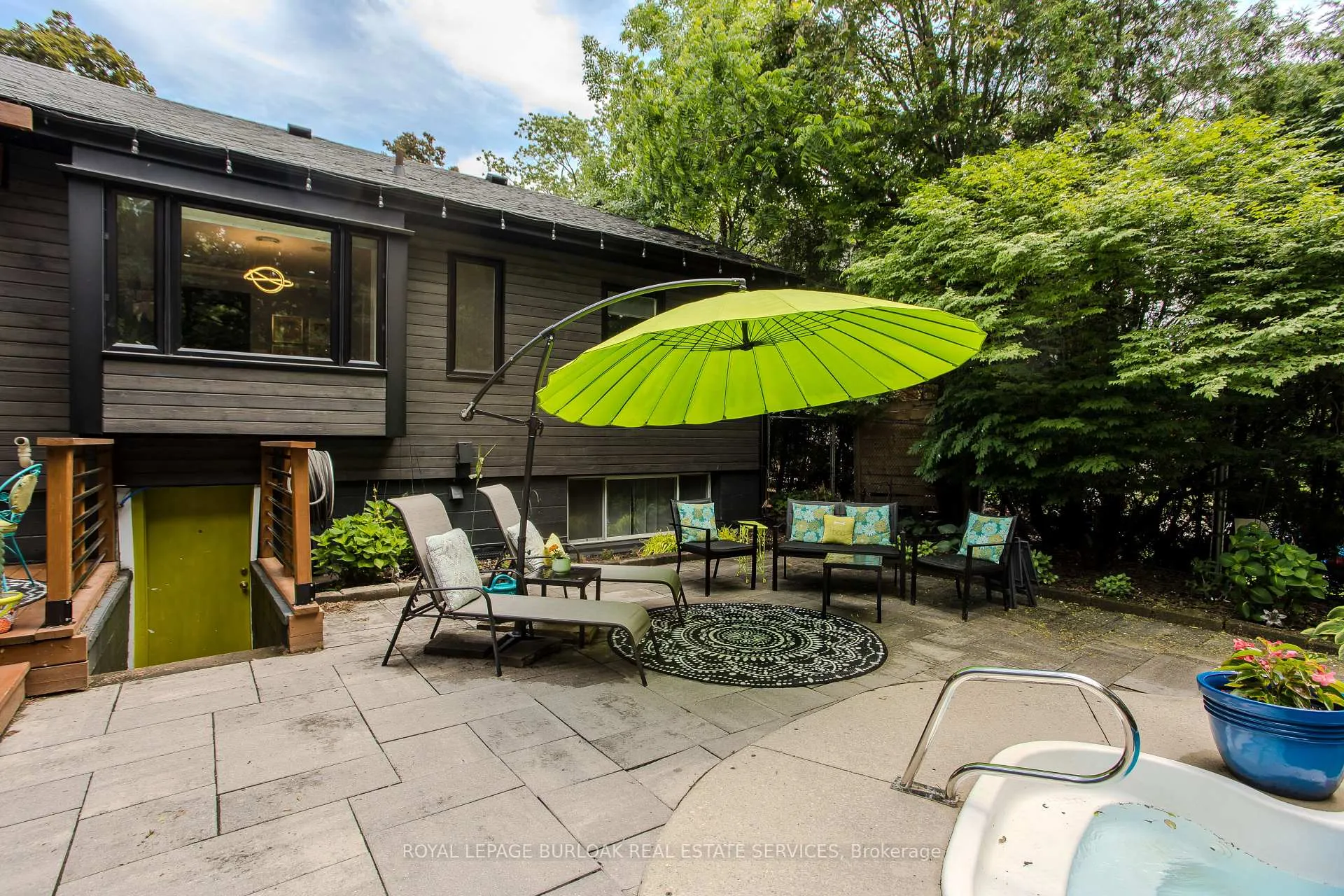 Photo 7 of 272 Goodram Drive, Burlington, Shoreacres — HOMEH
